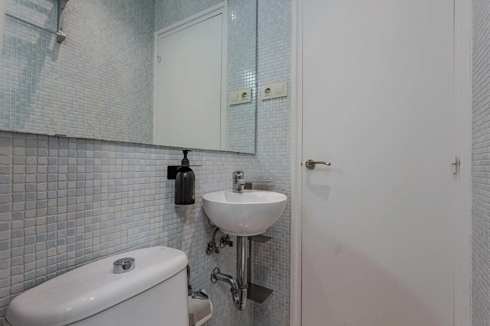 Bathroom in Ola Living Vidreria