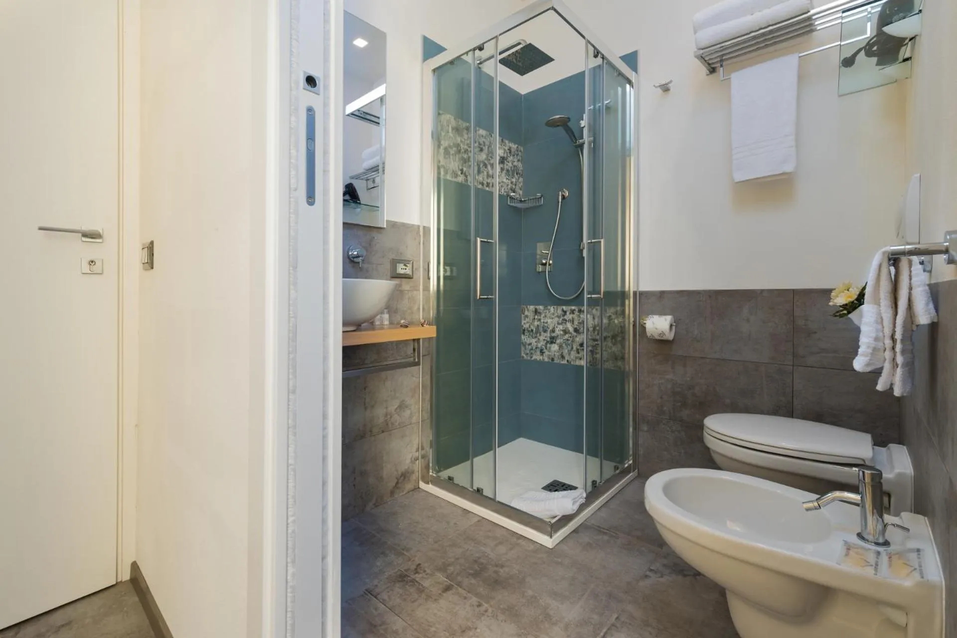 Bathroom in Reef and Dream