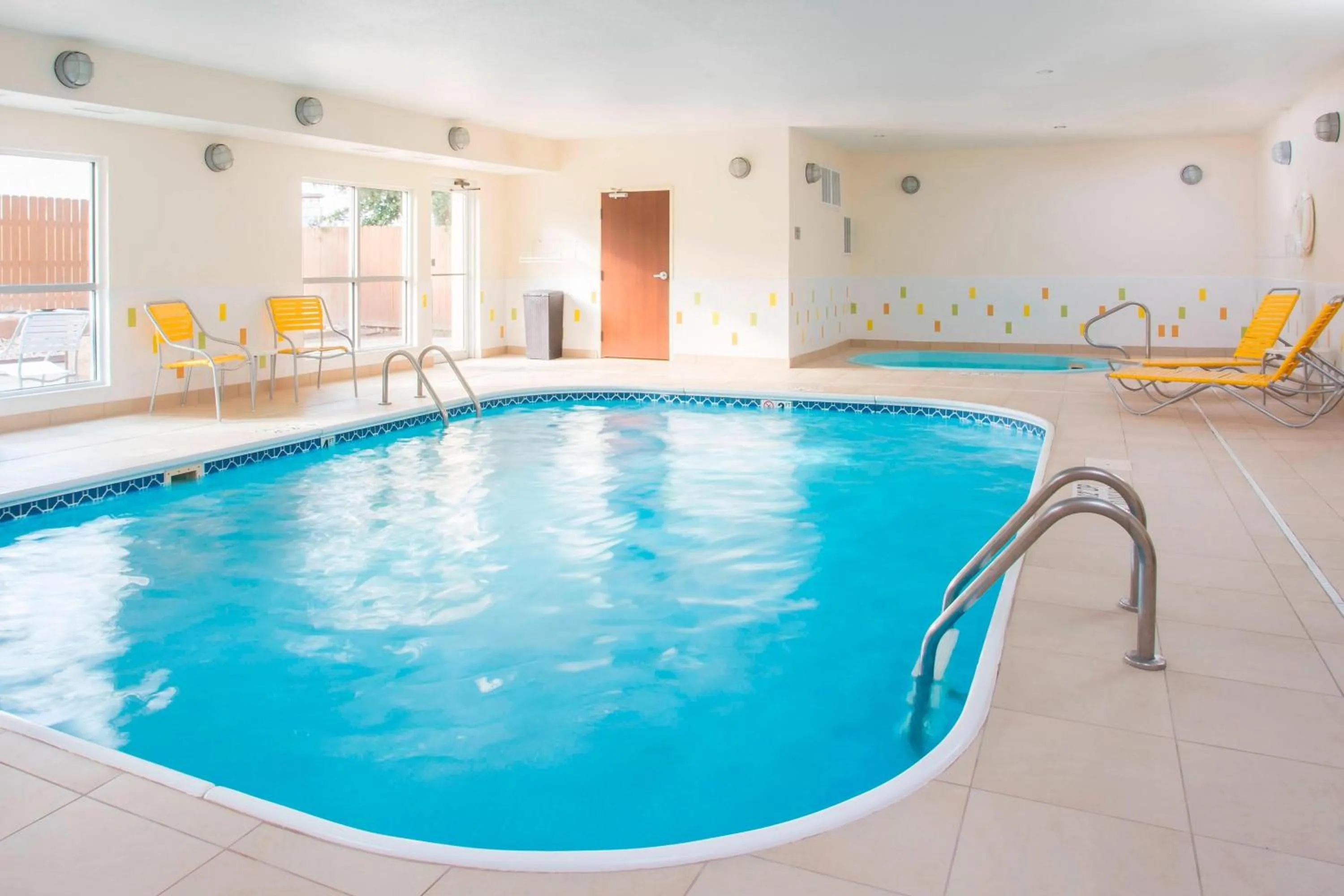 Swimming pool in Fairfield Inn & Suites Temple Belton