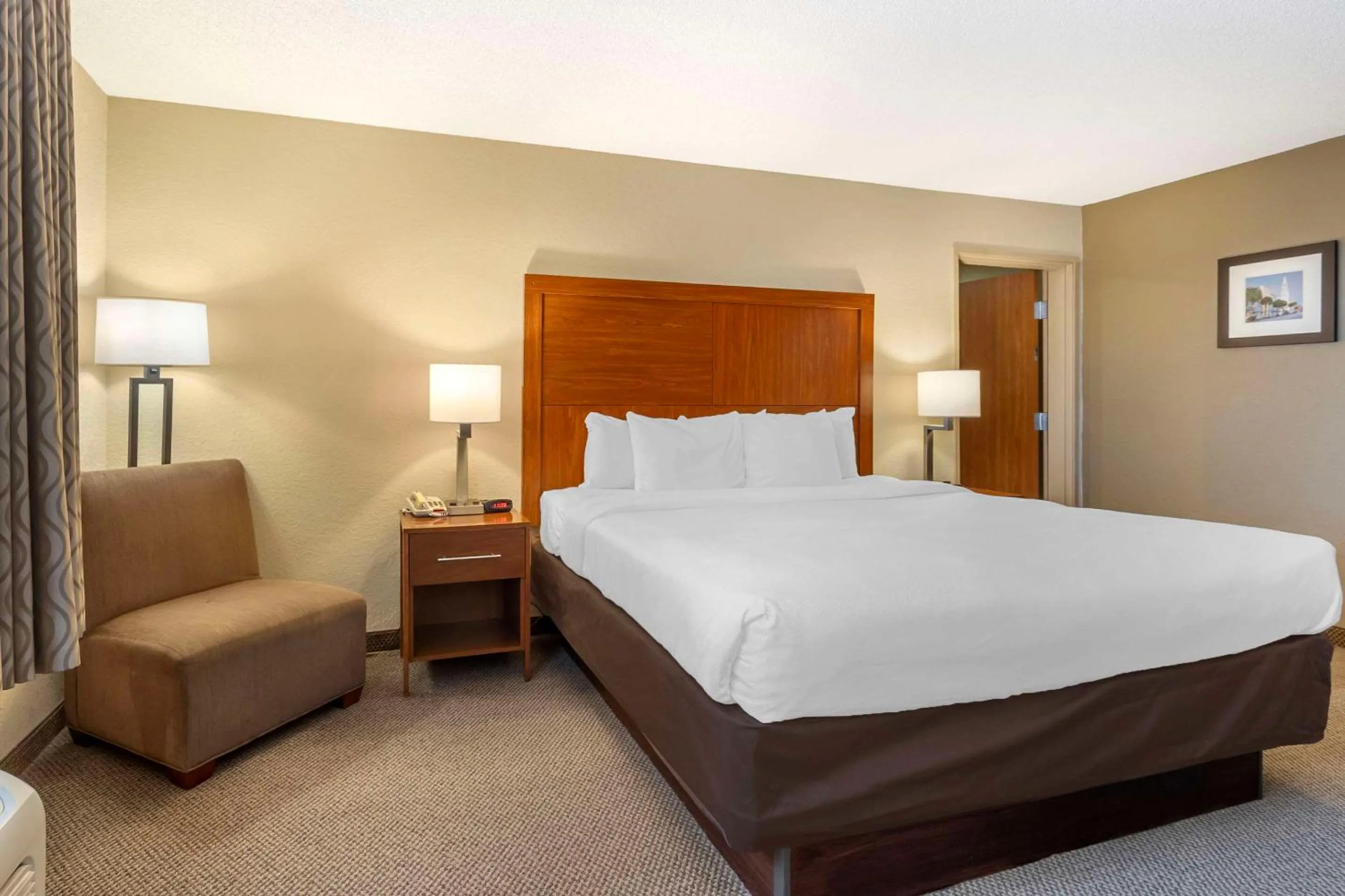 Bedroom, Bed in Comfort Inn & Suites Charleston Airport Convention Center
