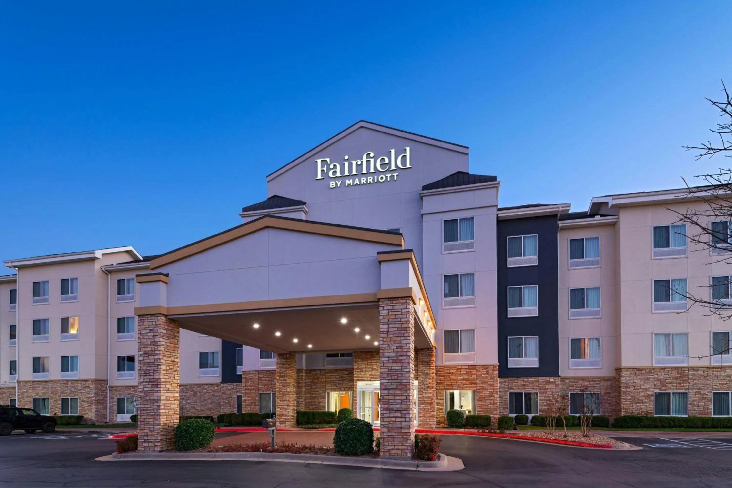 Property building in Fairfield Inn & Suites Tulsa South Medical District