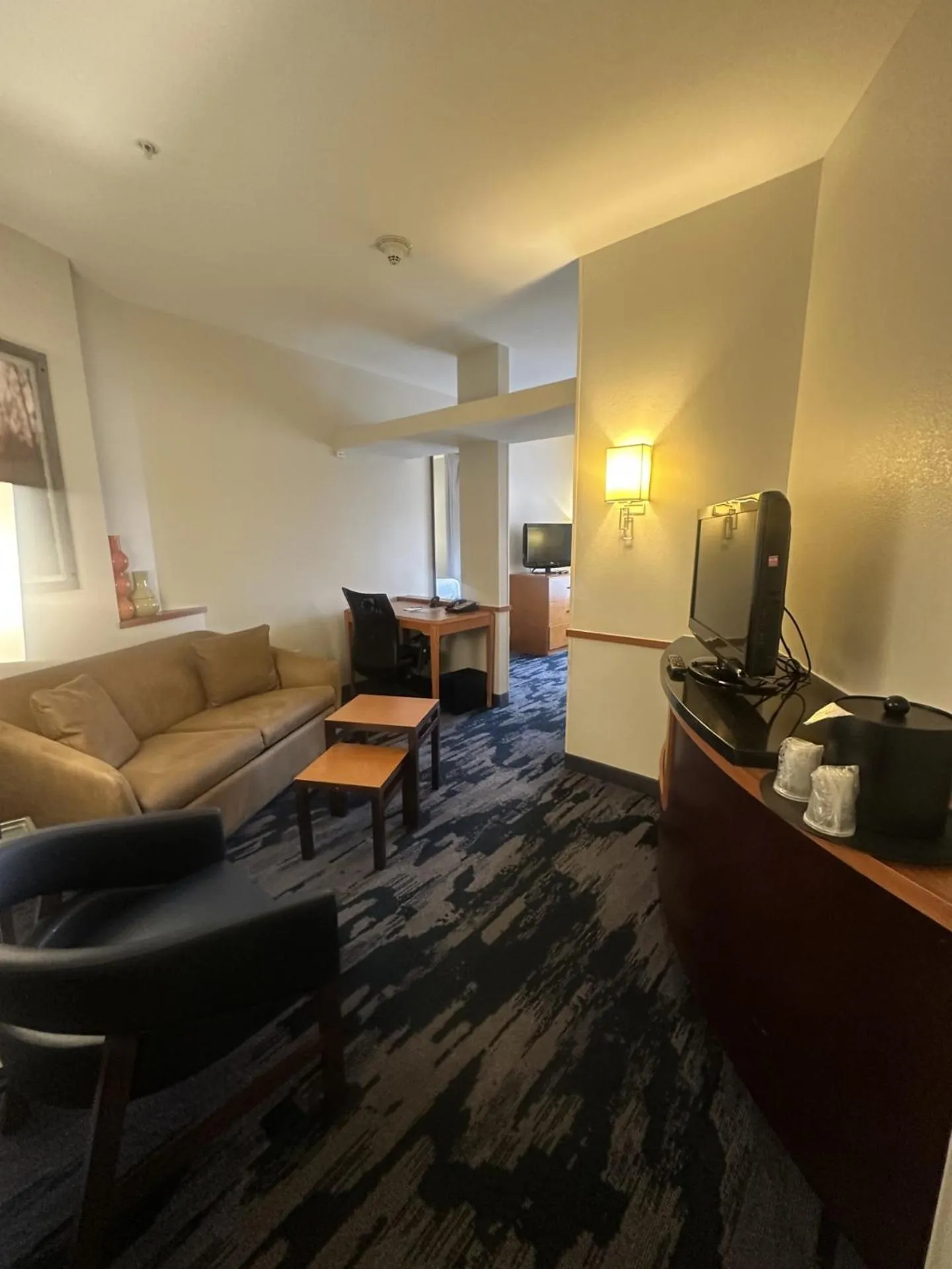 Bedroom in Fairfield Inn & Suites Tulsa South Medical District