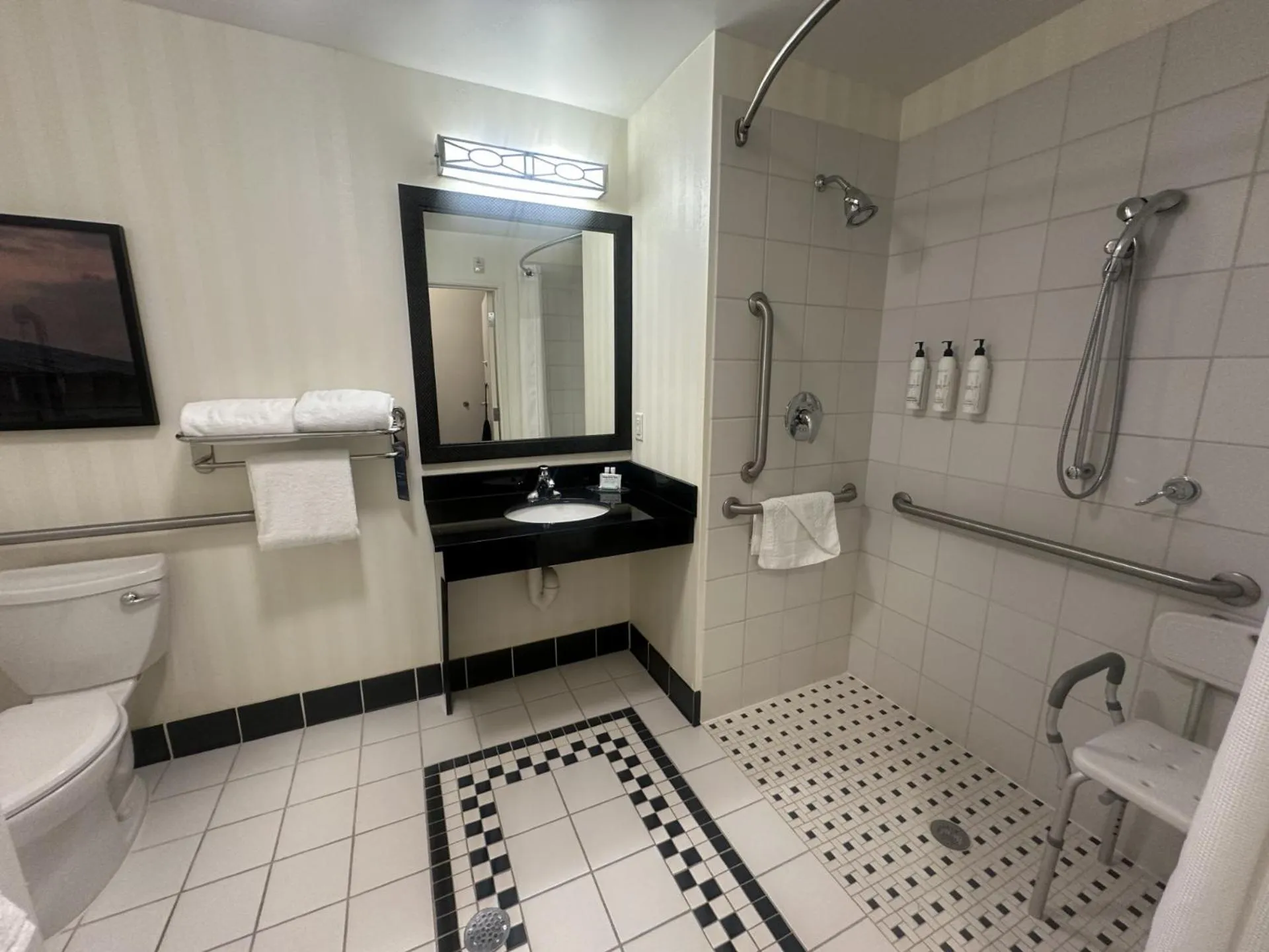 Bathroom in Fairfield Inn & Suites Tulsa South Medical District