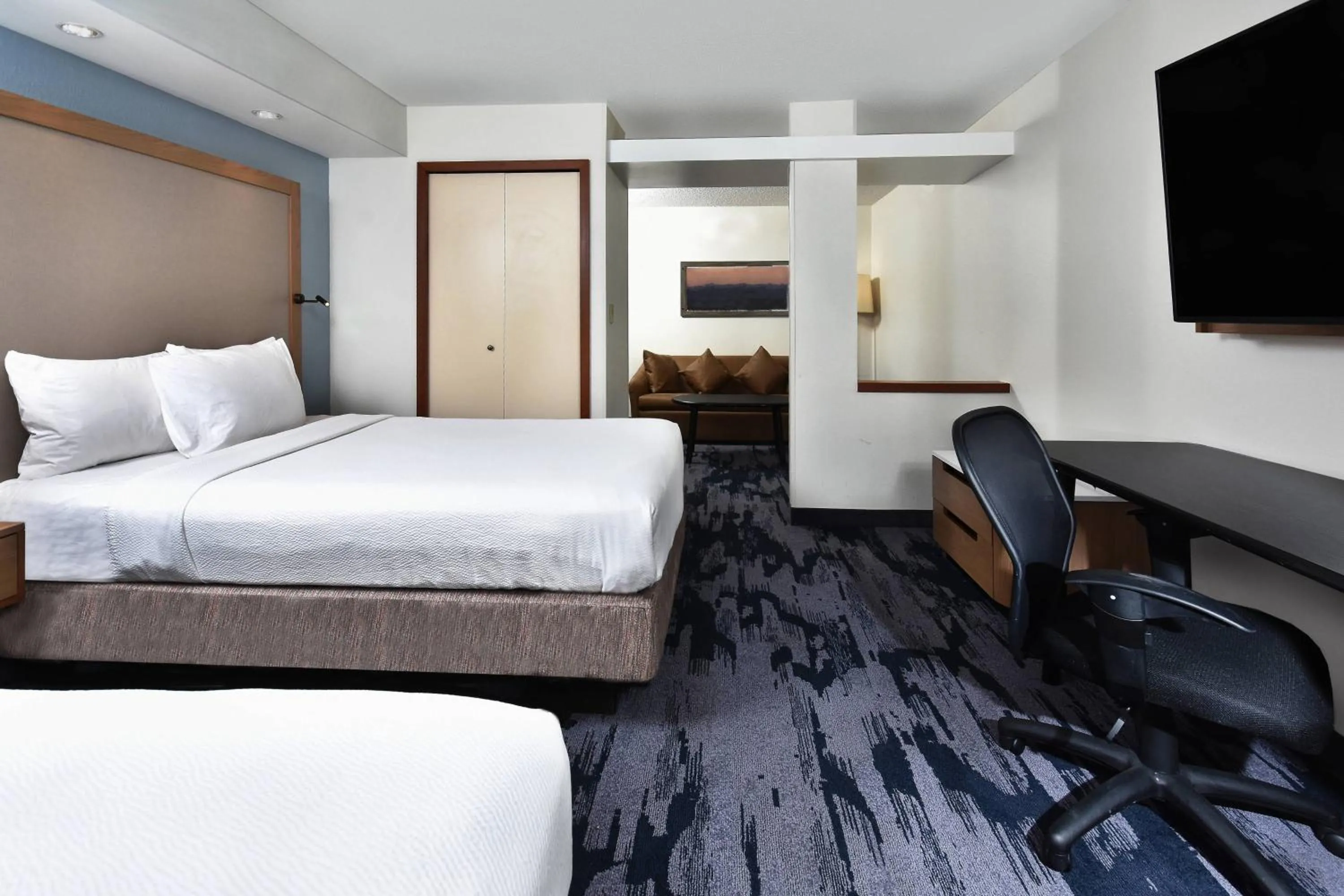 Bedroom, Bed in Fairfield Inn & Suites by Marriott Richmond Innsbrook