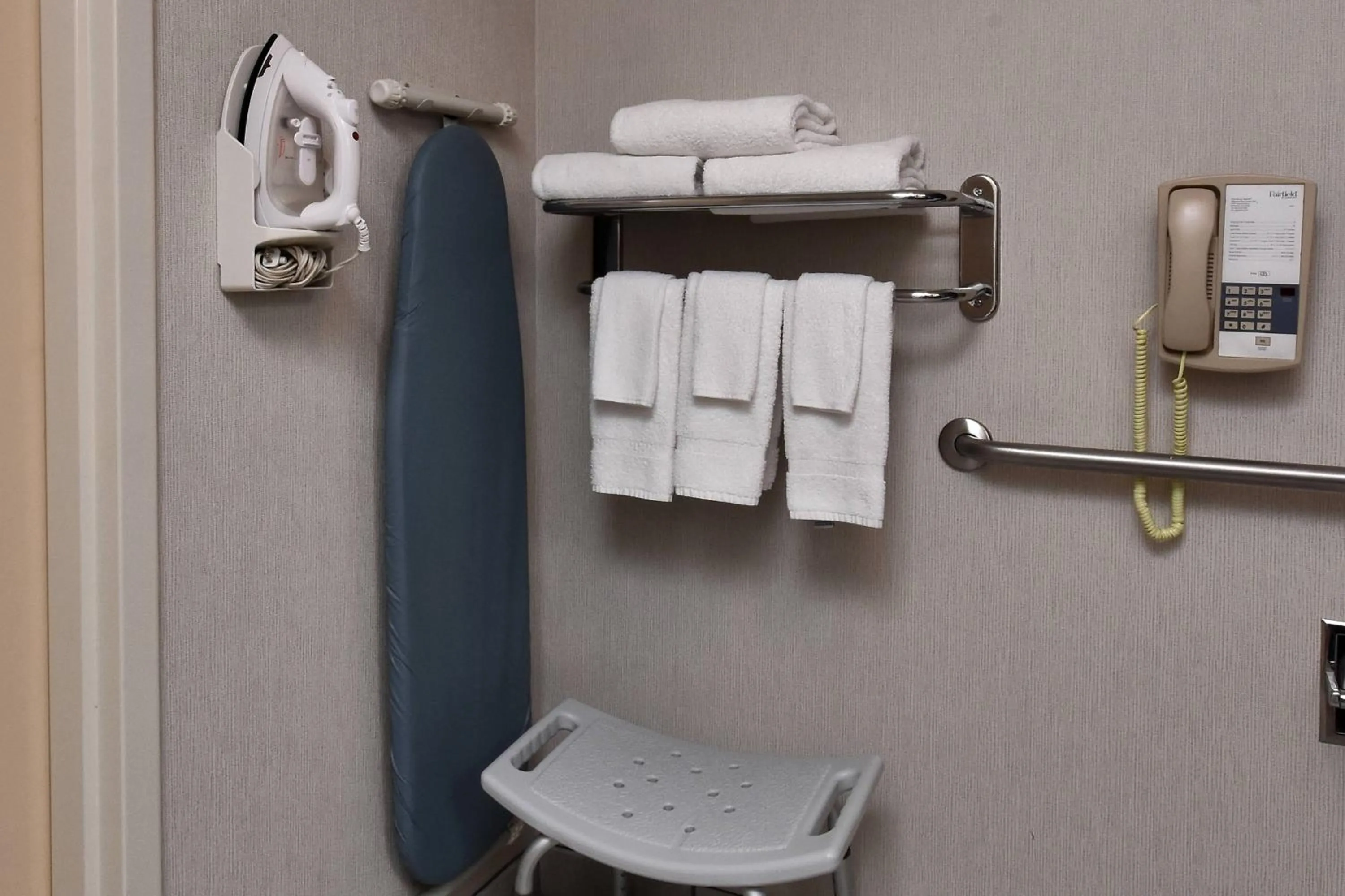 Bathroom in Fairfield Inn & Suites by Marriott Richmond Innsbrook