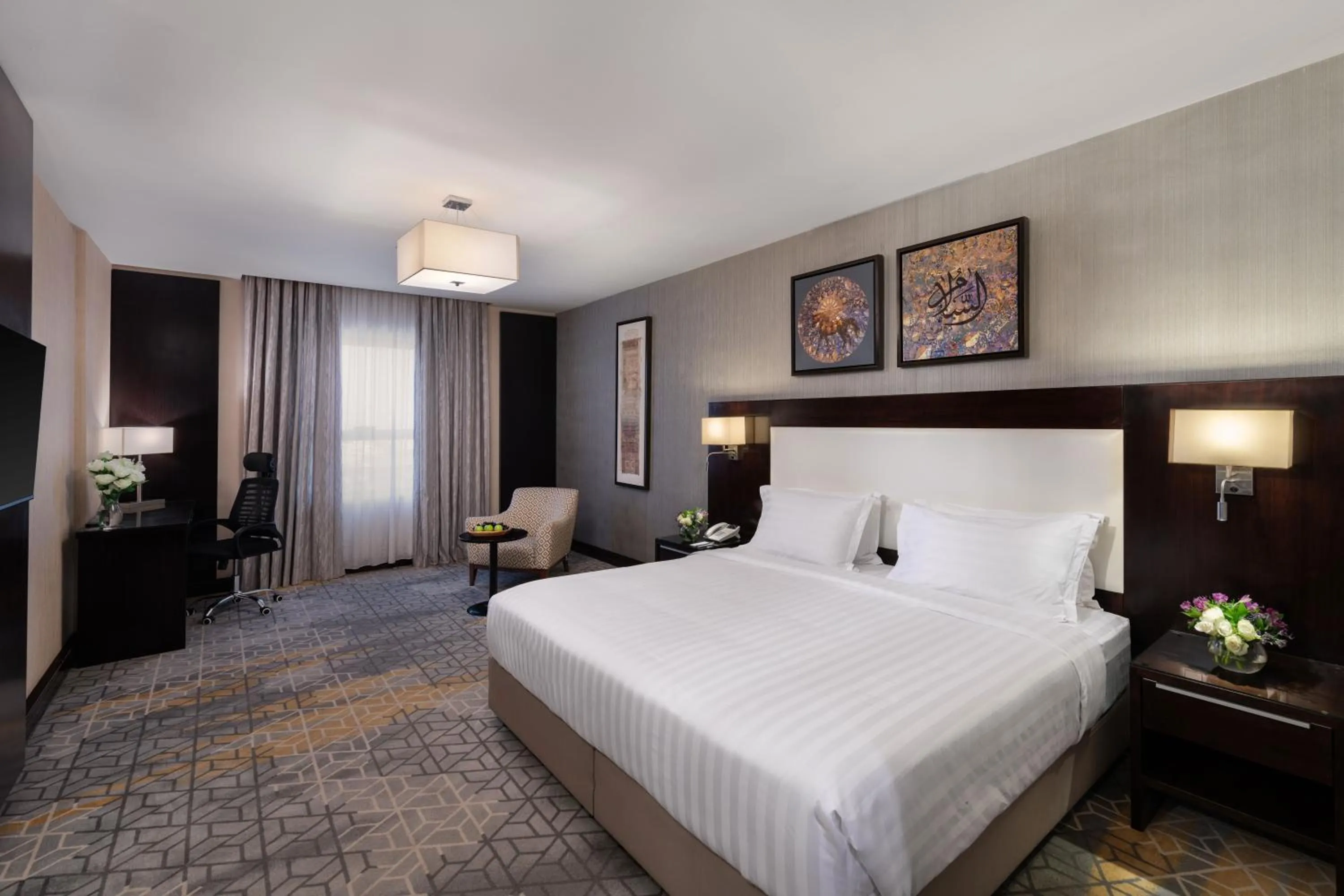 Bedroom, Bed in Warwick Hotel Jeddah