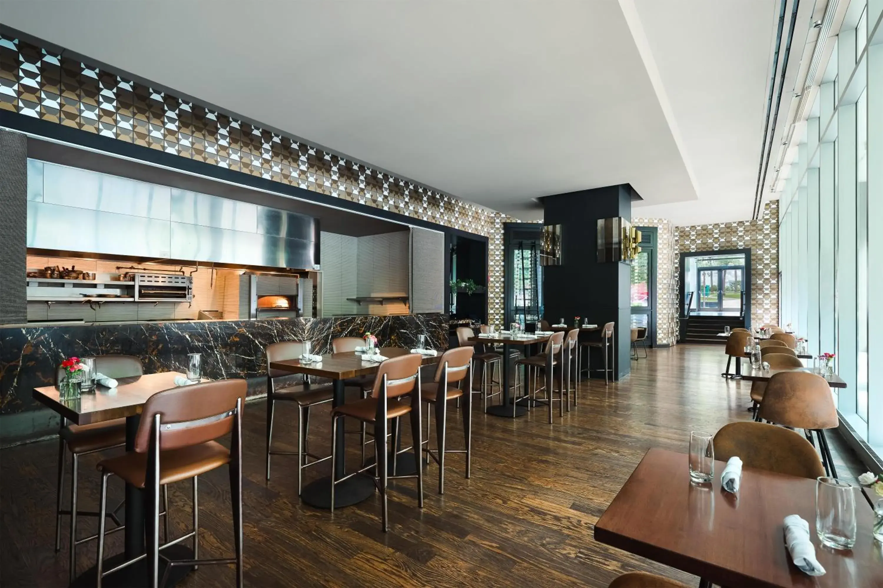 Restaurant/places to eat in The Royal Sonesta Chicago River North Restaurant/places to eat in The Royal Sonesta Chicago River North