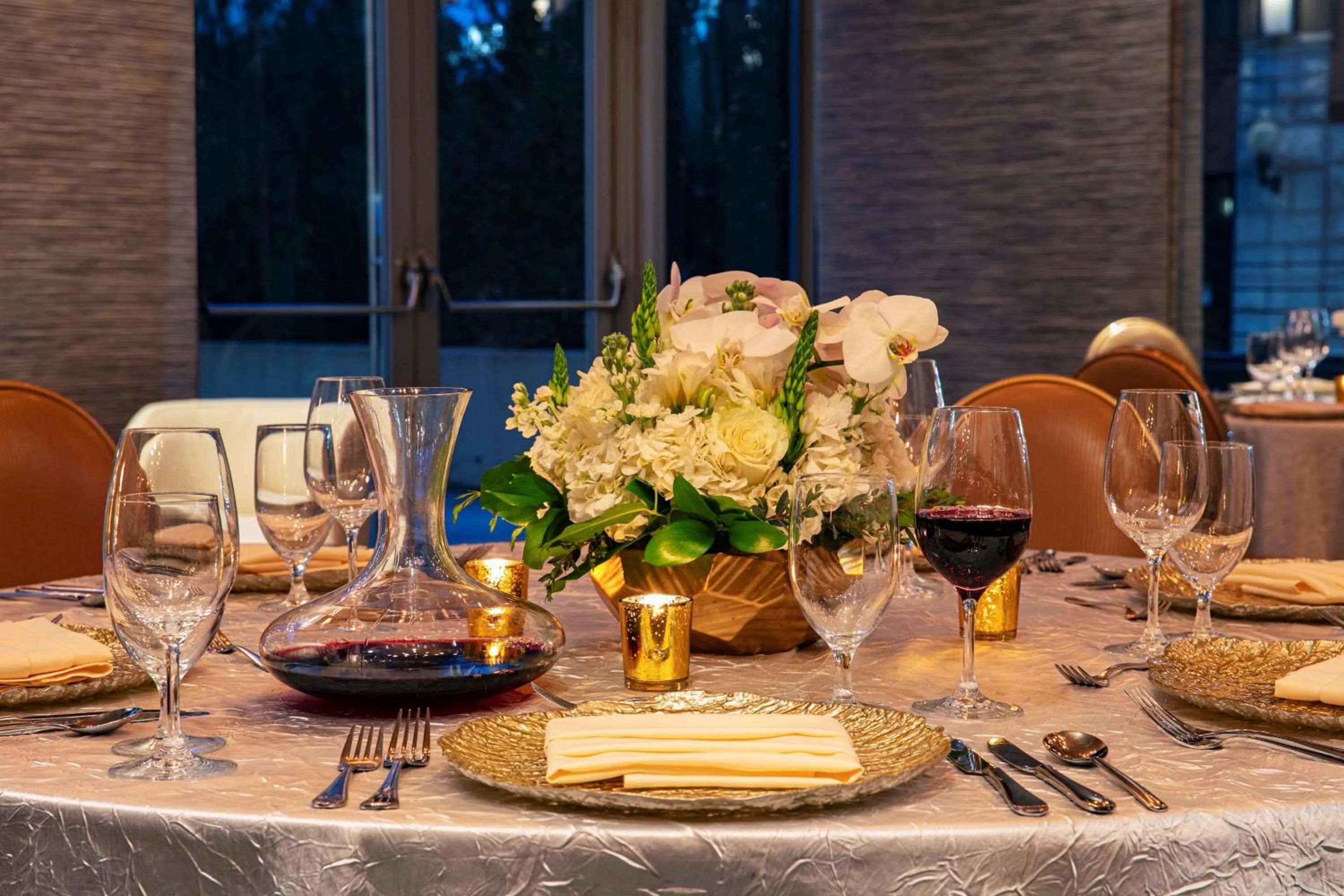 Meeting/conference room in The Royal Sonesta Chicago River North