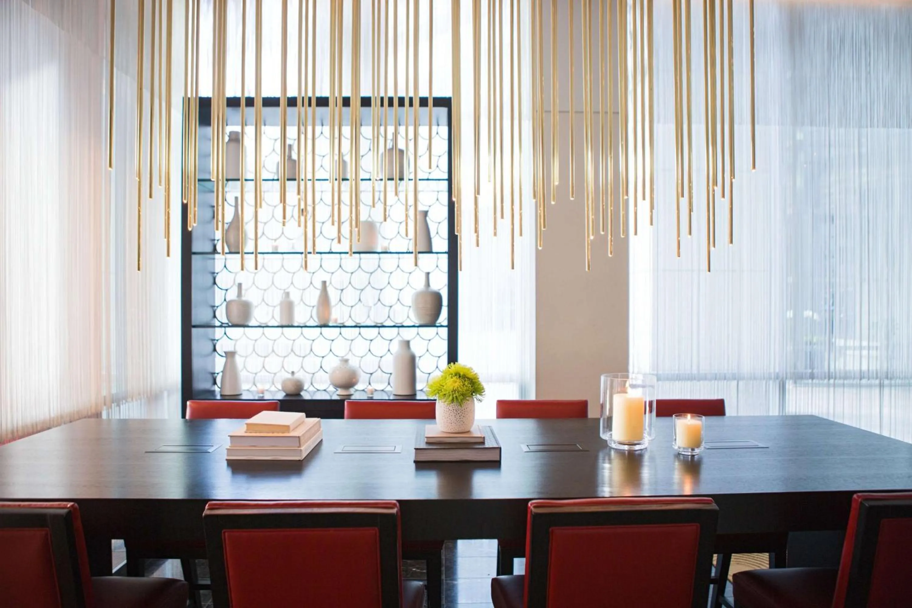 Lobby or reception in The Royal Sonesta Chicago River North