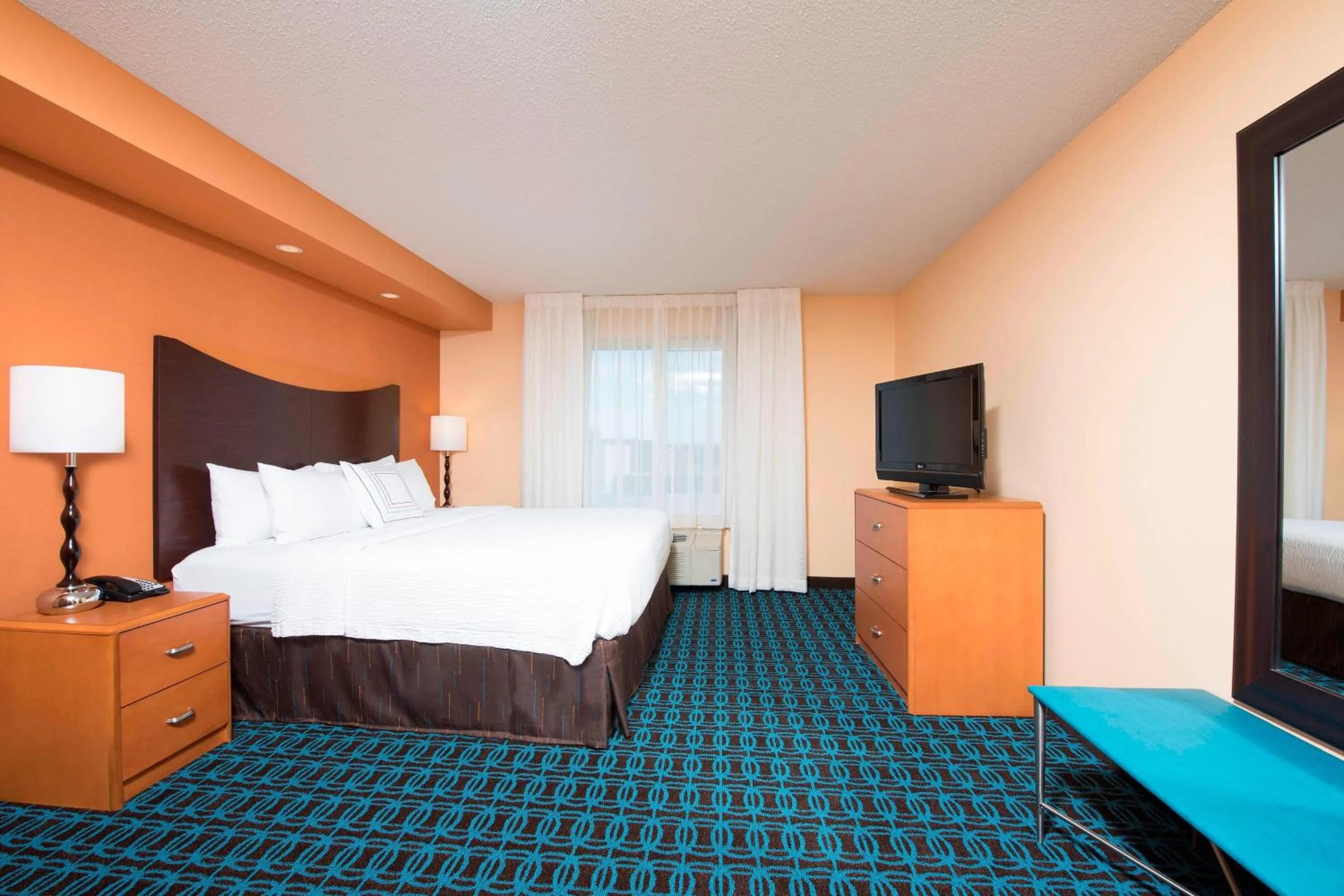 Photo of the whole room, Bed in Fairfield Inn & Suites by Marriott Omaha Downtown