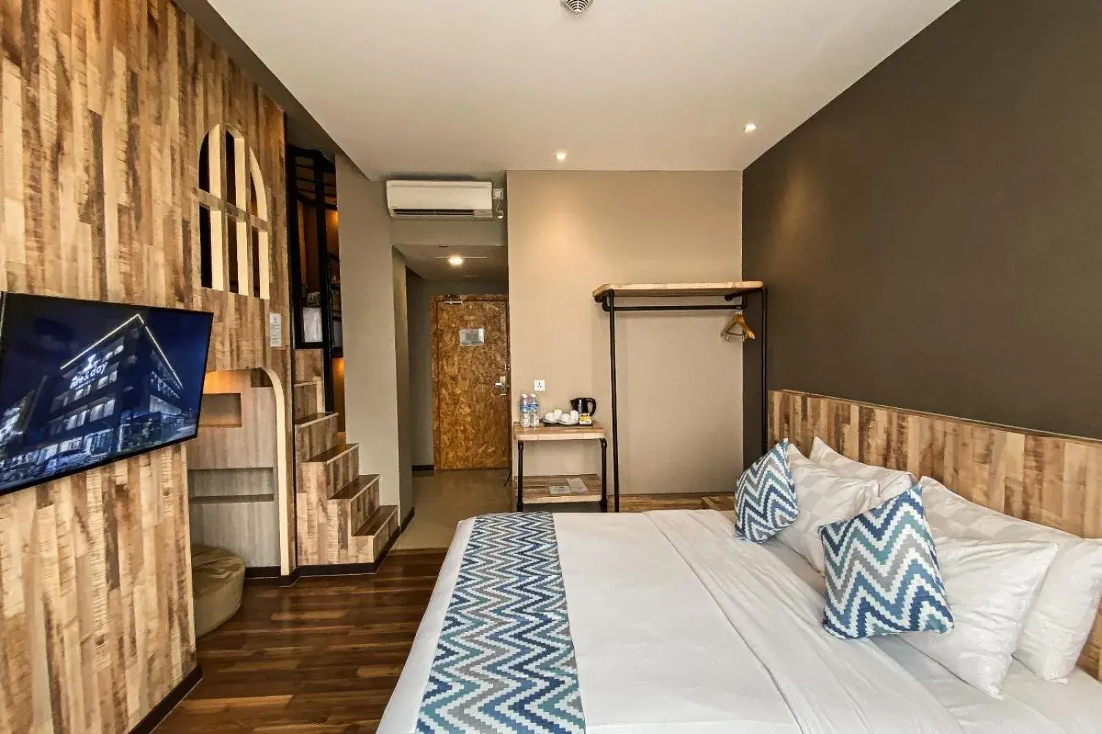 TV and multimedia, Bed in All Nite And Day Palembang Veteran TV and multimedia, Bed in All Nite And Day Palembang Veteran