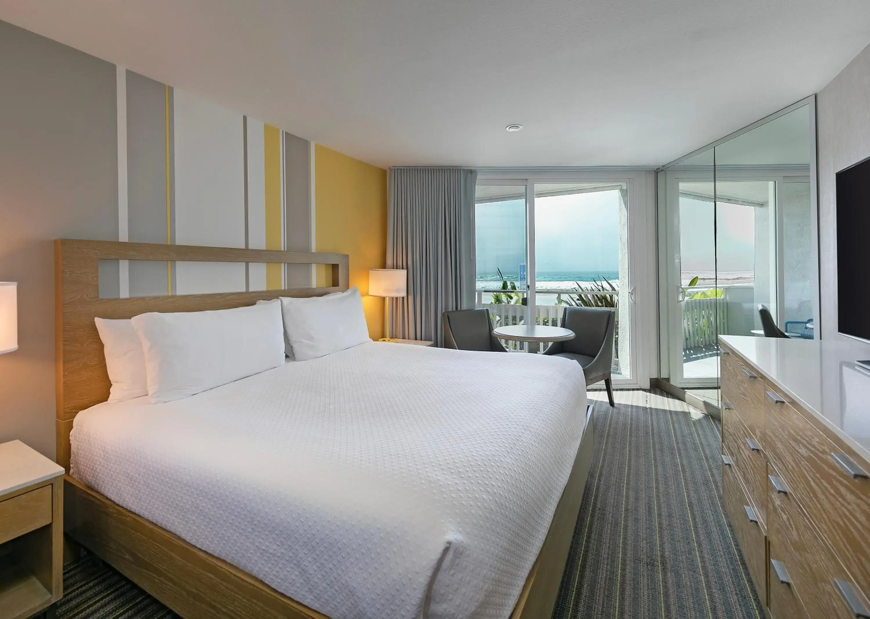 King Room Ocean Front in The Wayfarer San Diego King Room Ocean Front in The Wayfarer San Diego