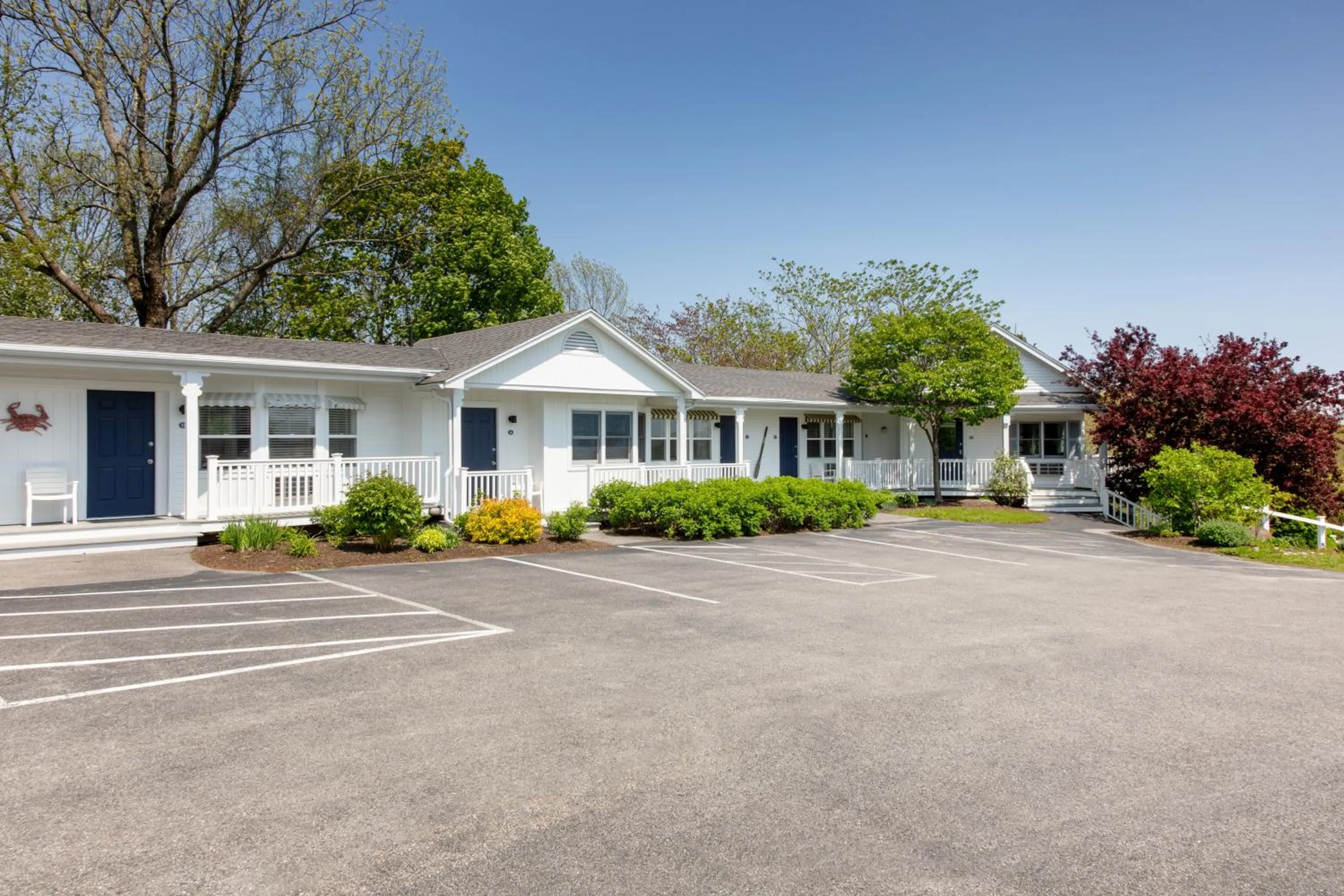 Property building in Glen Cove Inn & Suites Rockport