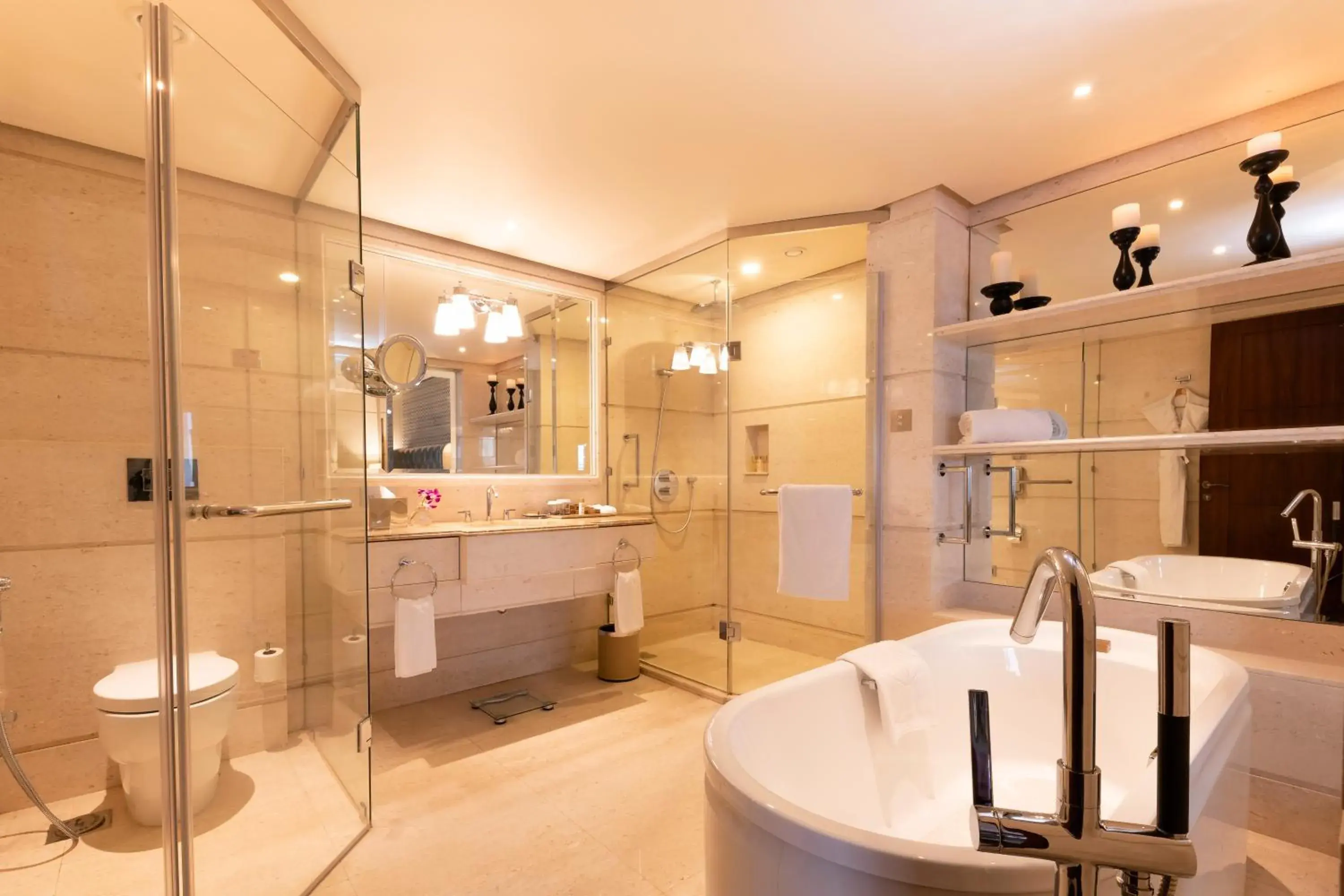 Bathroom in Taj Samudra, Colombo Bathroom in Taj Samudra, Colombo