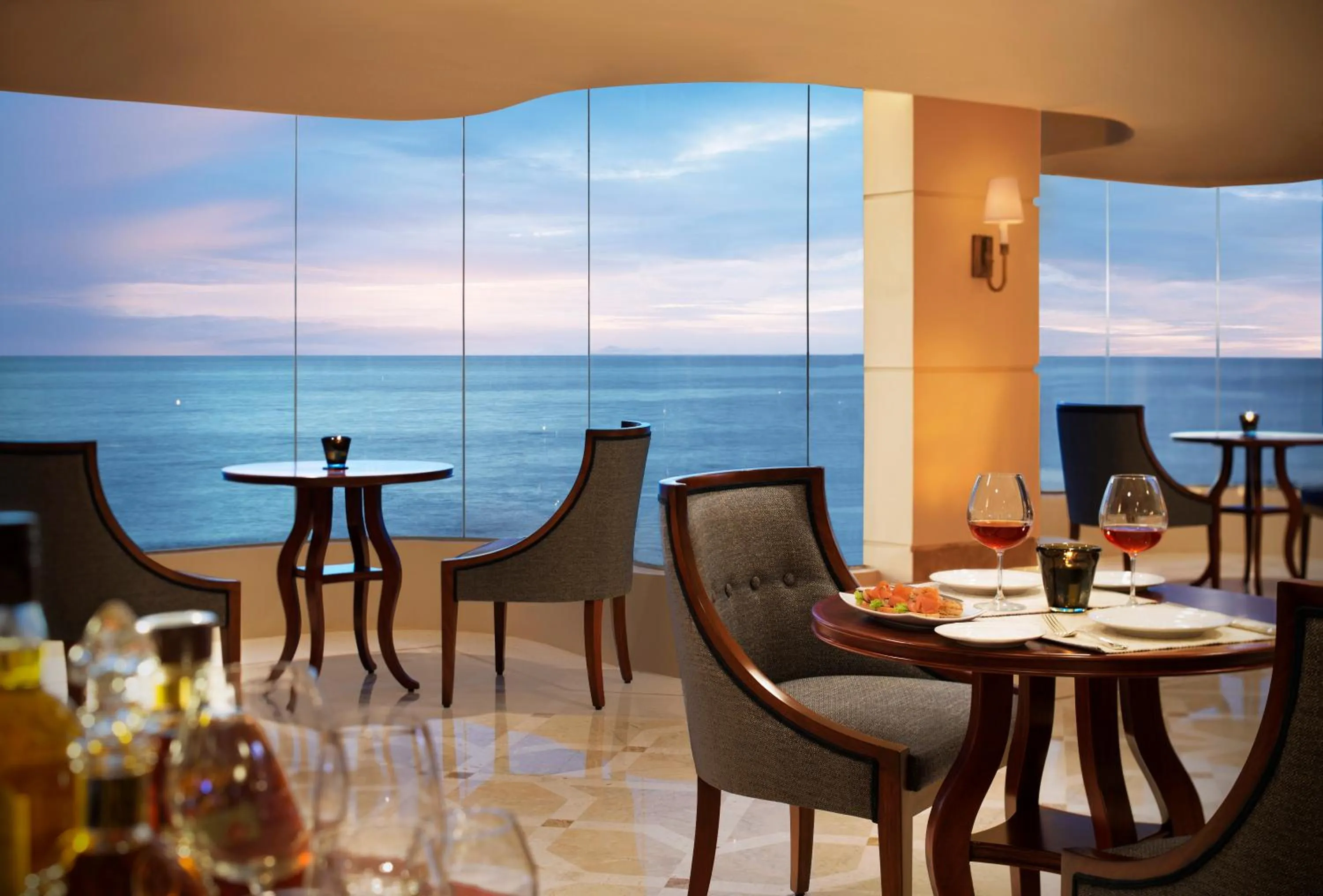 Restaurant/places to eat in Taj Samudra, Colombo