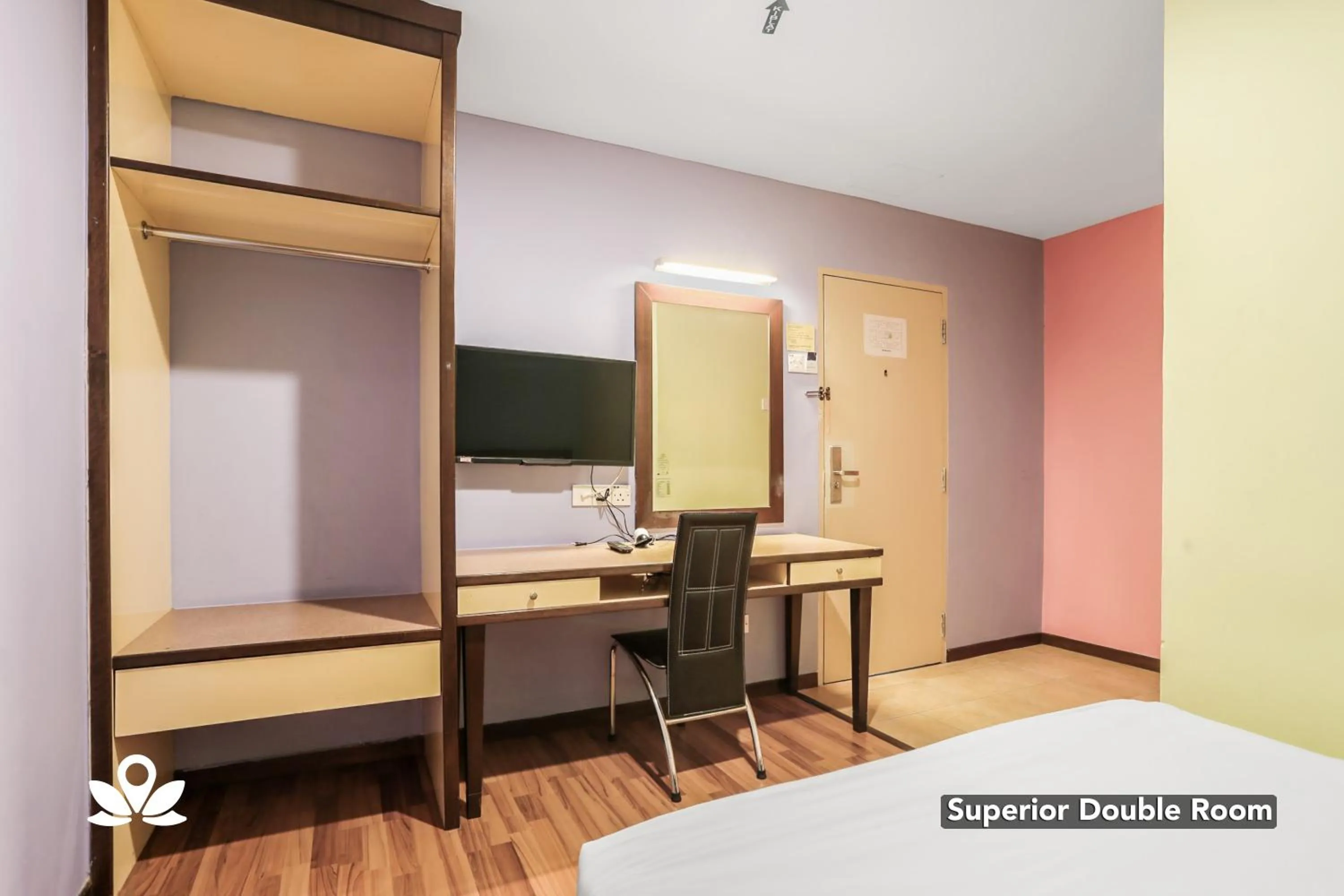 Bedroom, Bed in Hotel Weilia