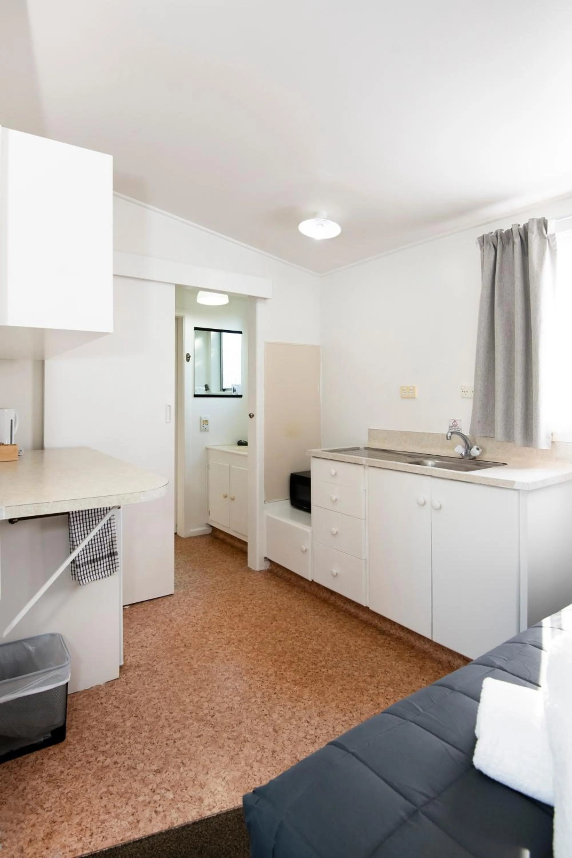 Kitchen or kitchenette in Spanish Lady Motel