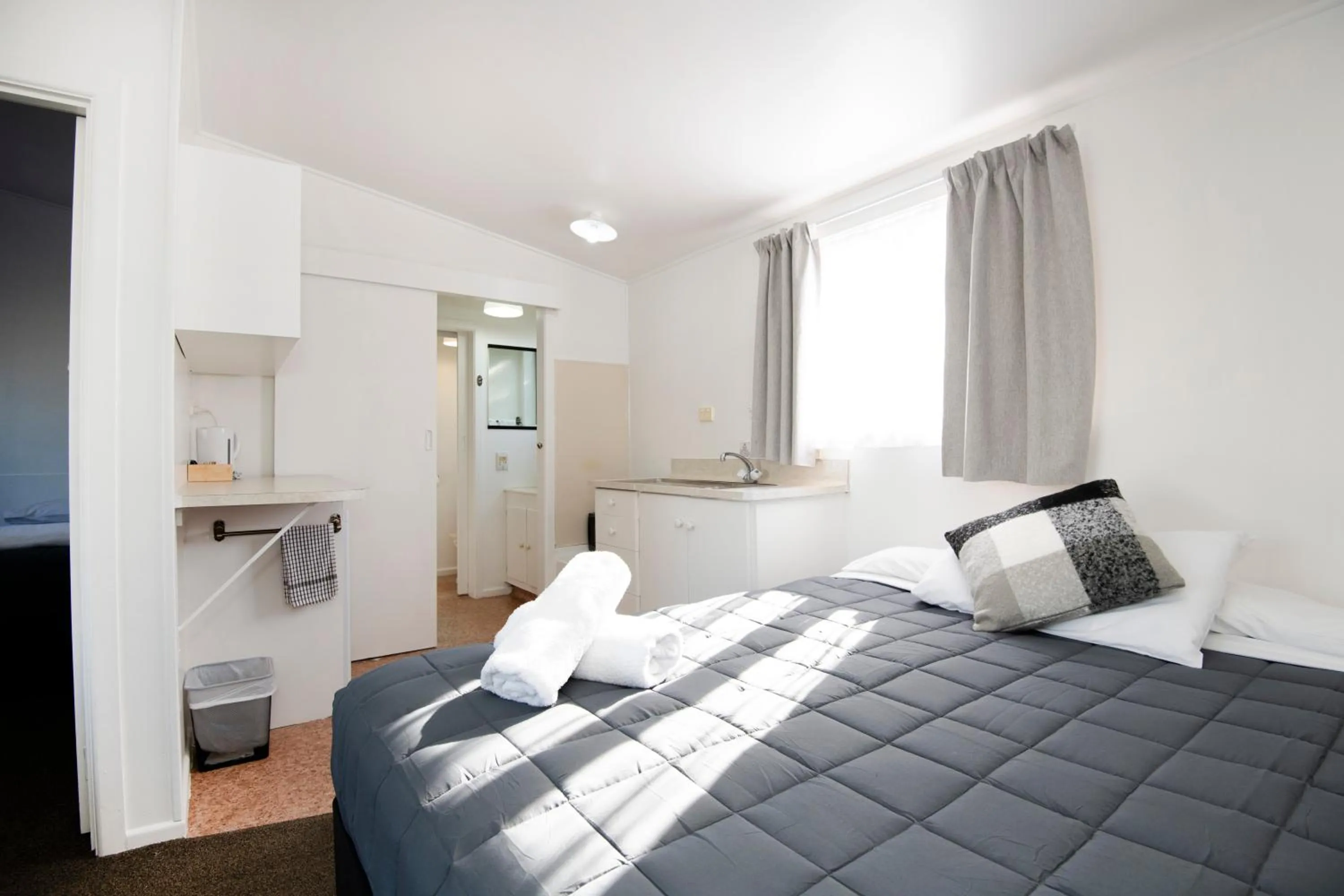 Bed in Spanish Lady Motel