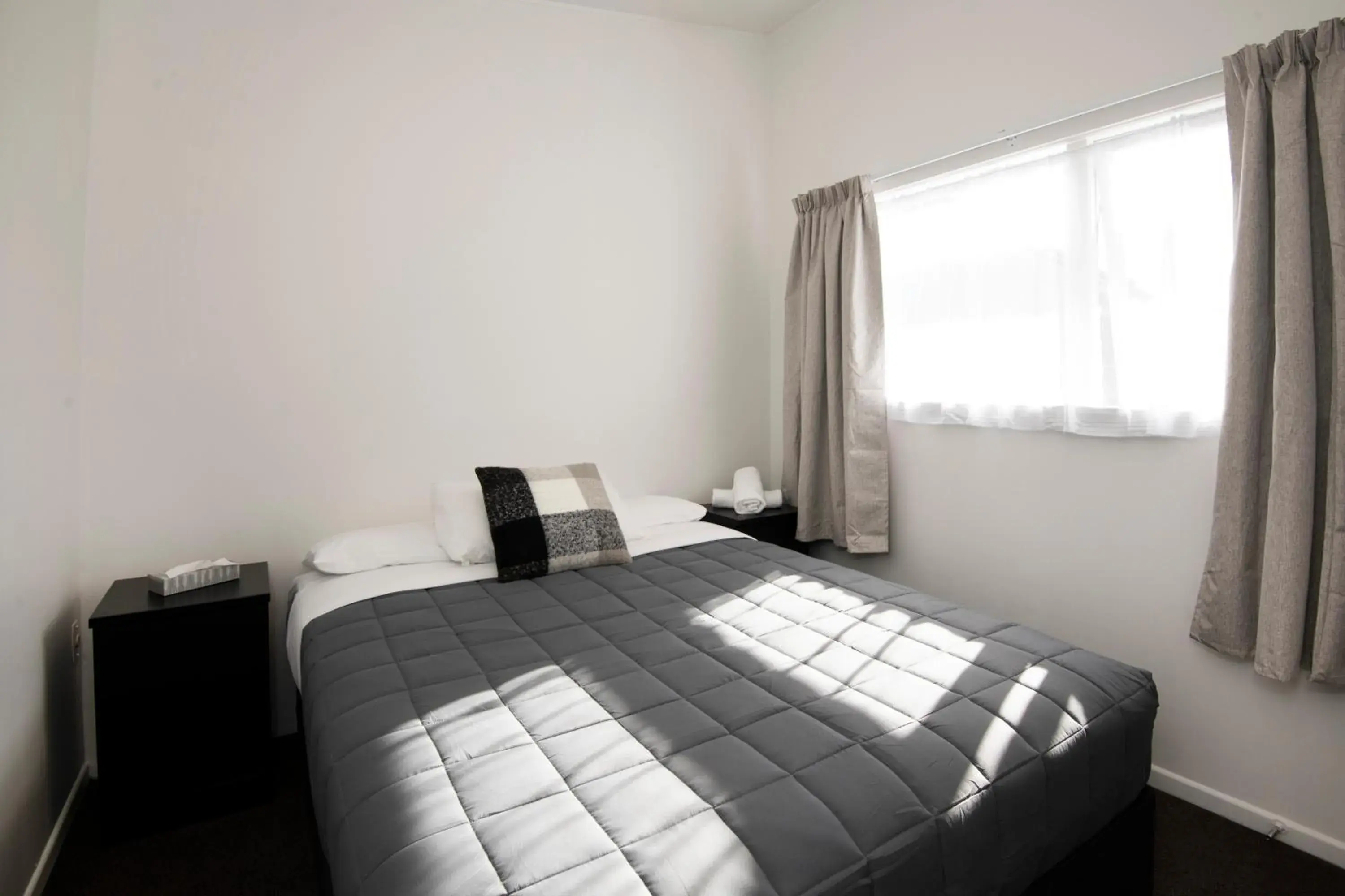 Bedroom, Bed in Spanish Lady Motel Bedroom, Bed in Spanish Lady Motel