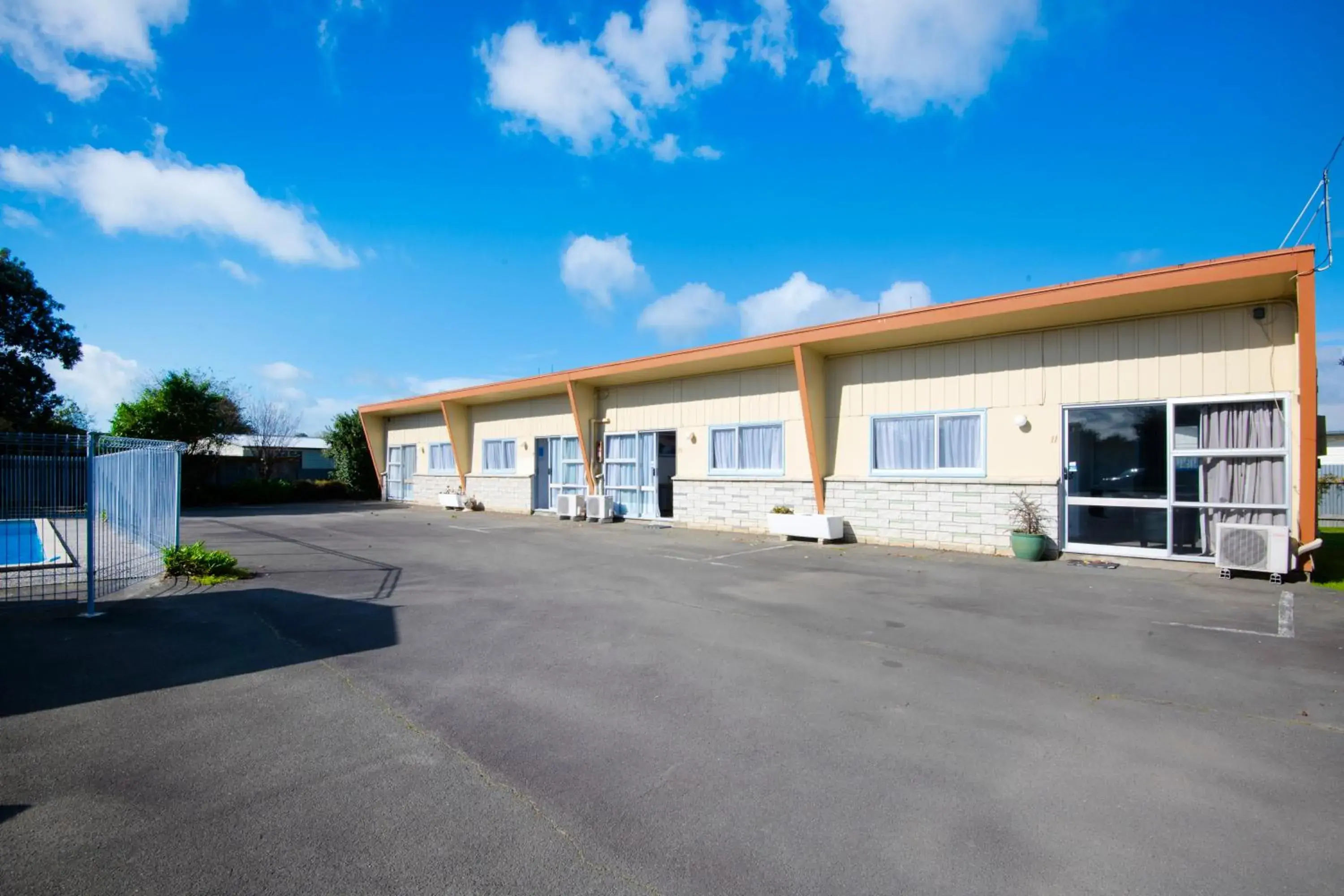 Property building in Spanish Lady Motel Property building in Spanish Lady Motel