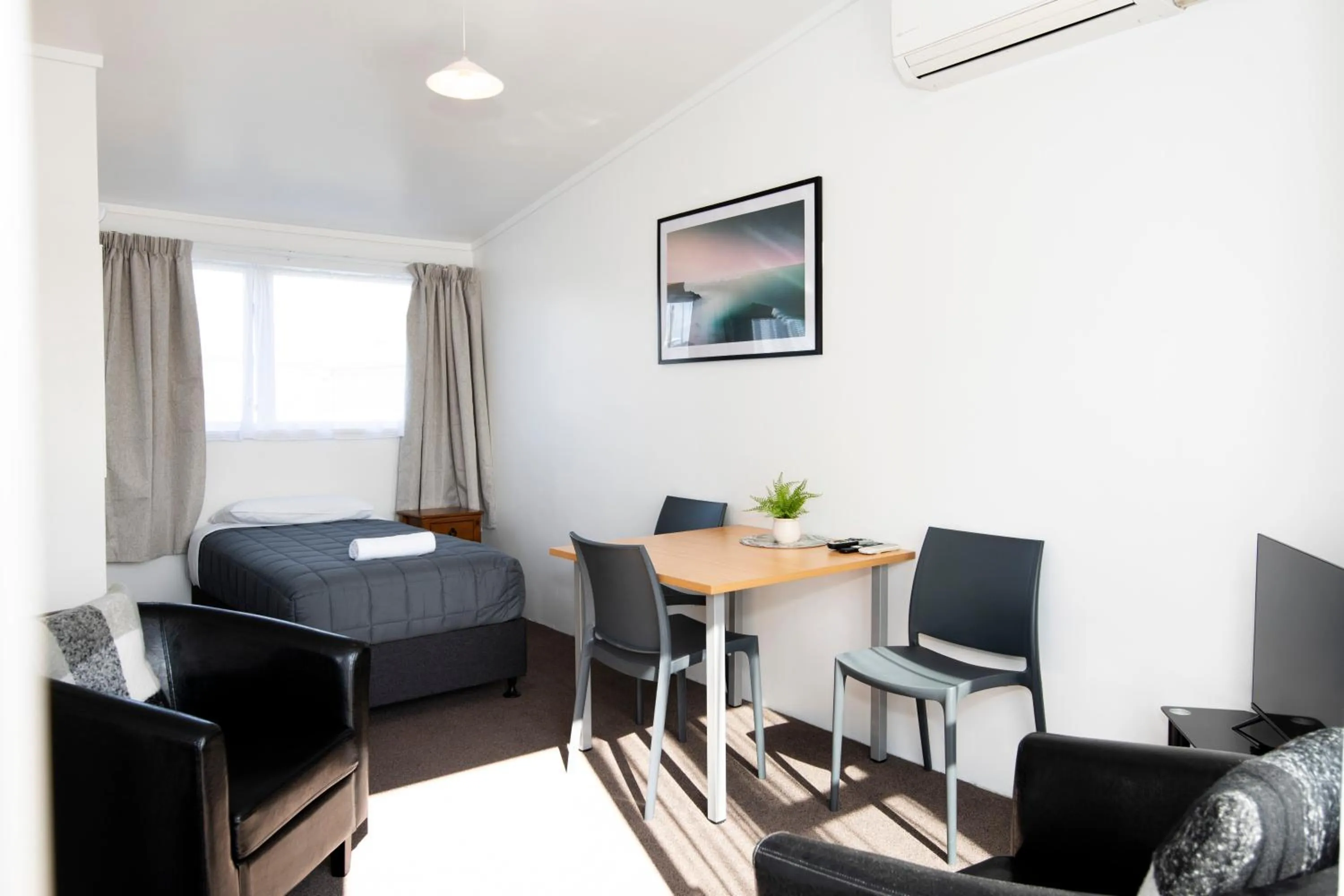 Bed in Spanish Lady Motel