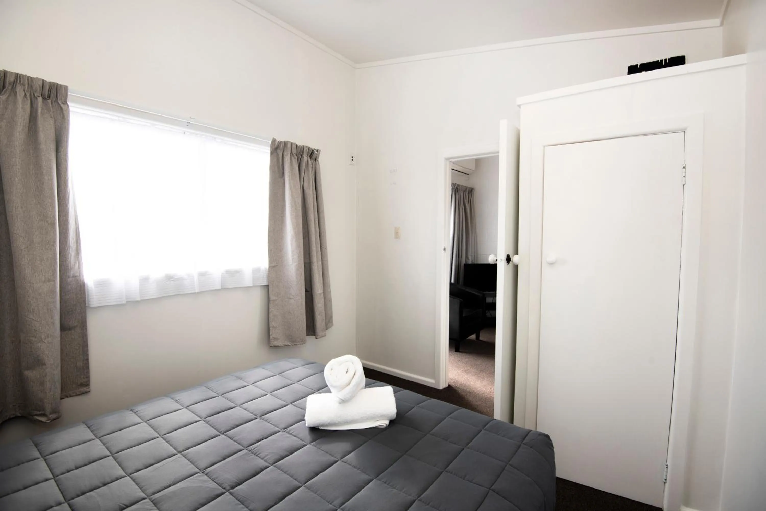 Bedroom, Bed in Spanish Lady Motel