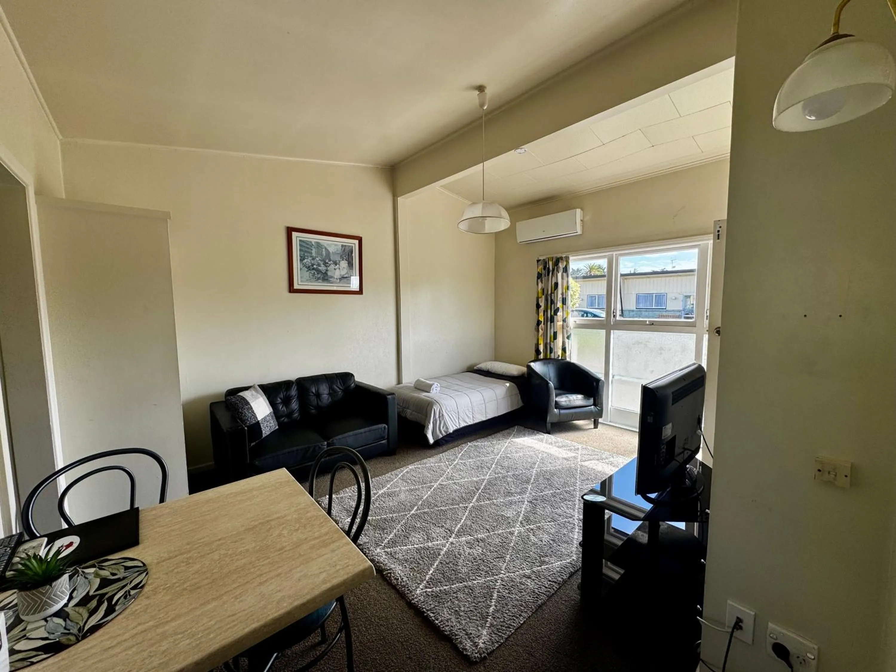 Bed in Spanish Lady Motel