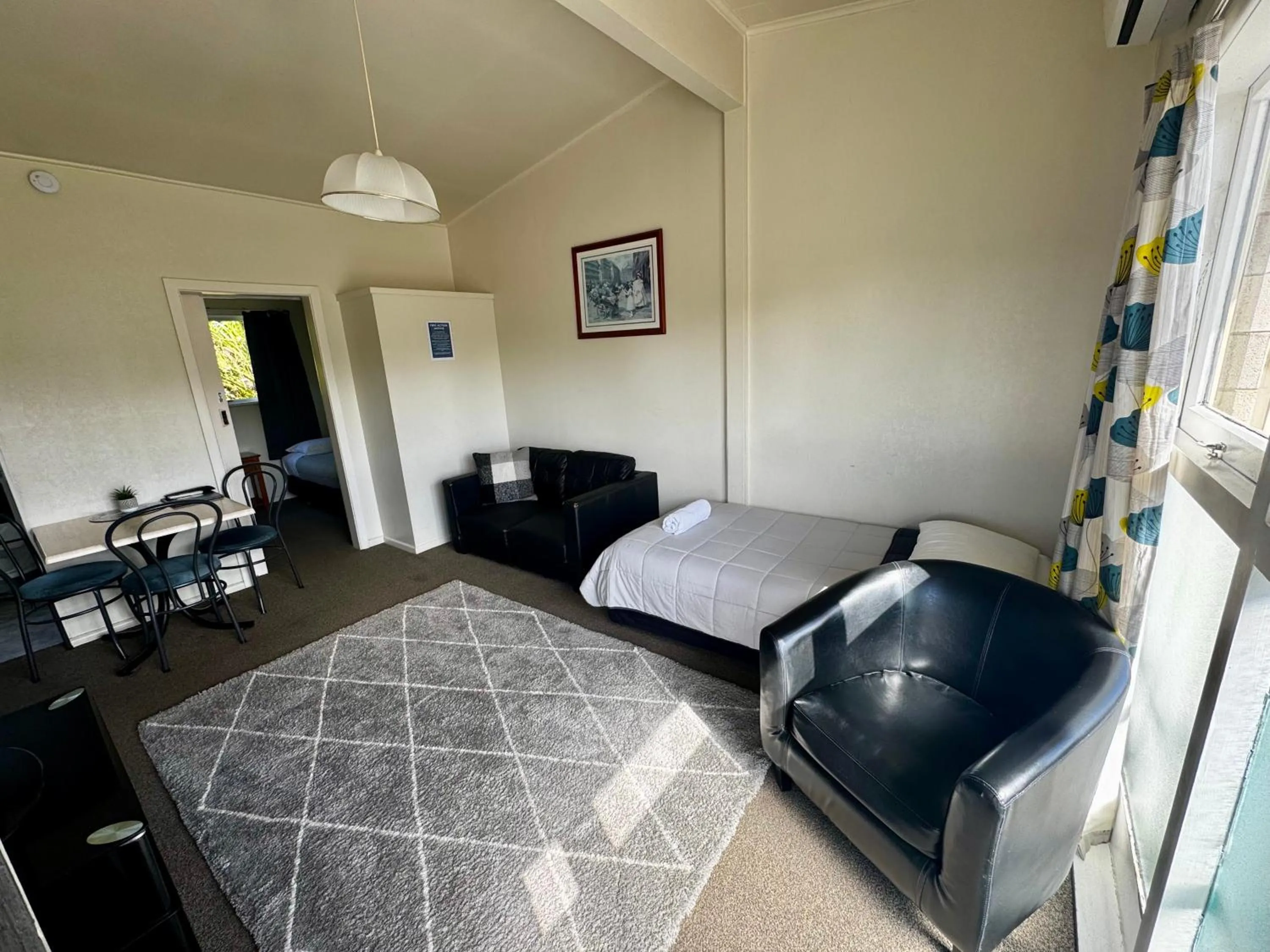 Bed in Spanish Lady Motel