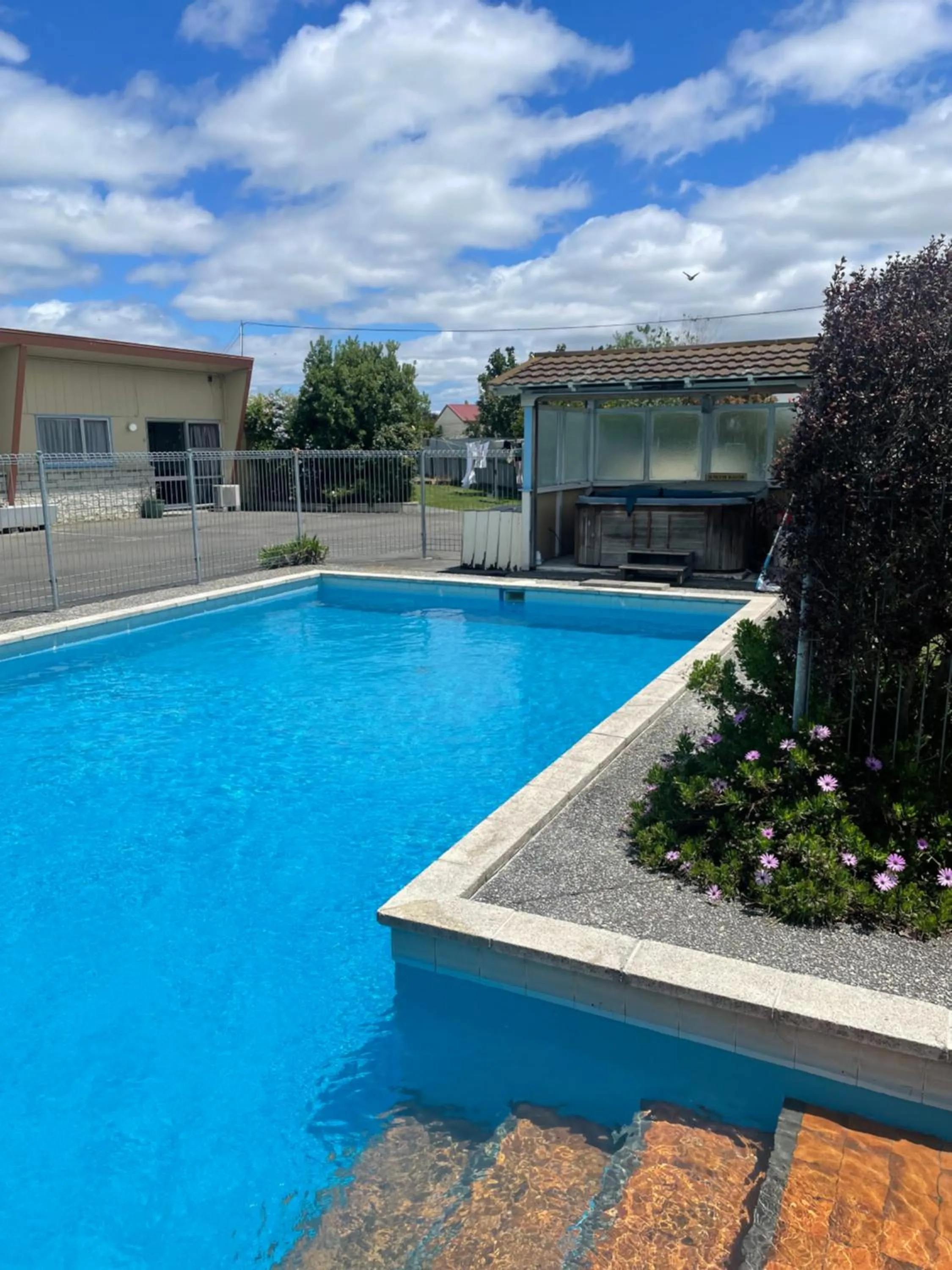 Pool view in Spanish Lady Motel