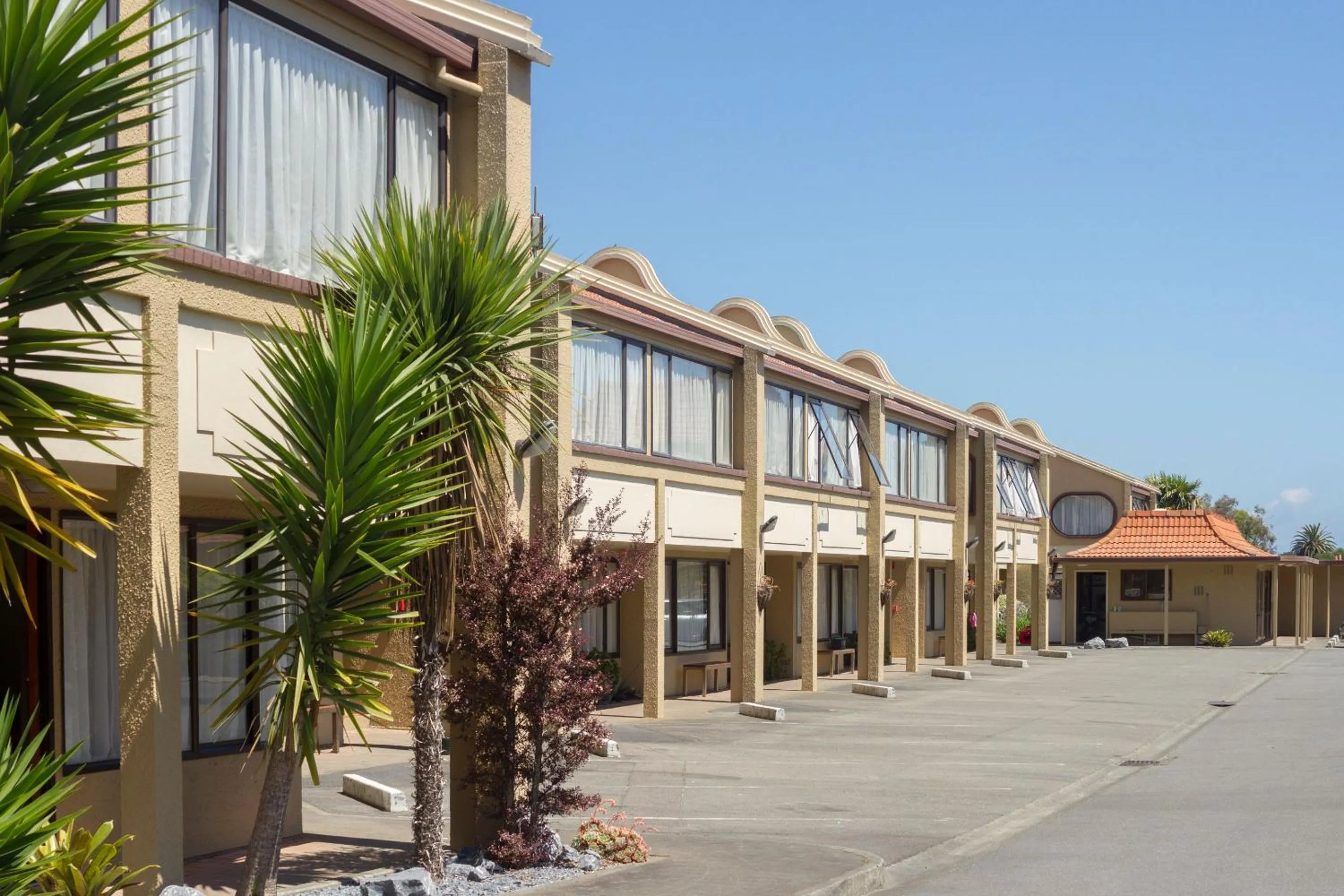 Facade/entrance in The Beachcomber Hotel