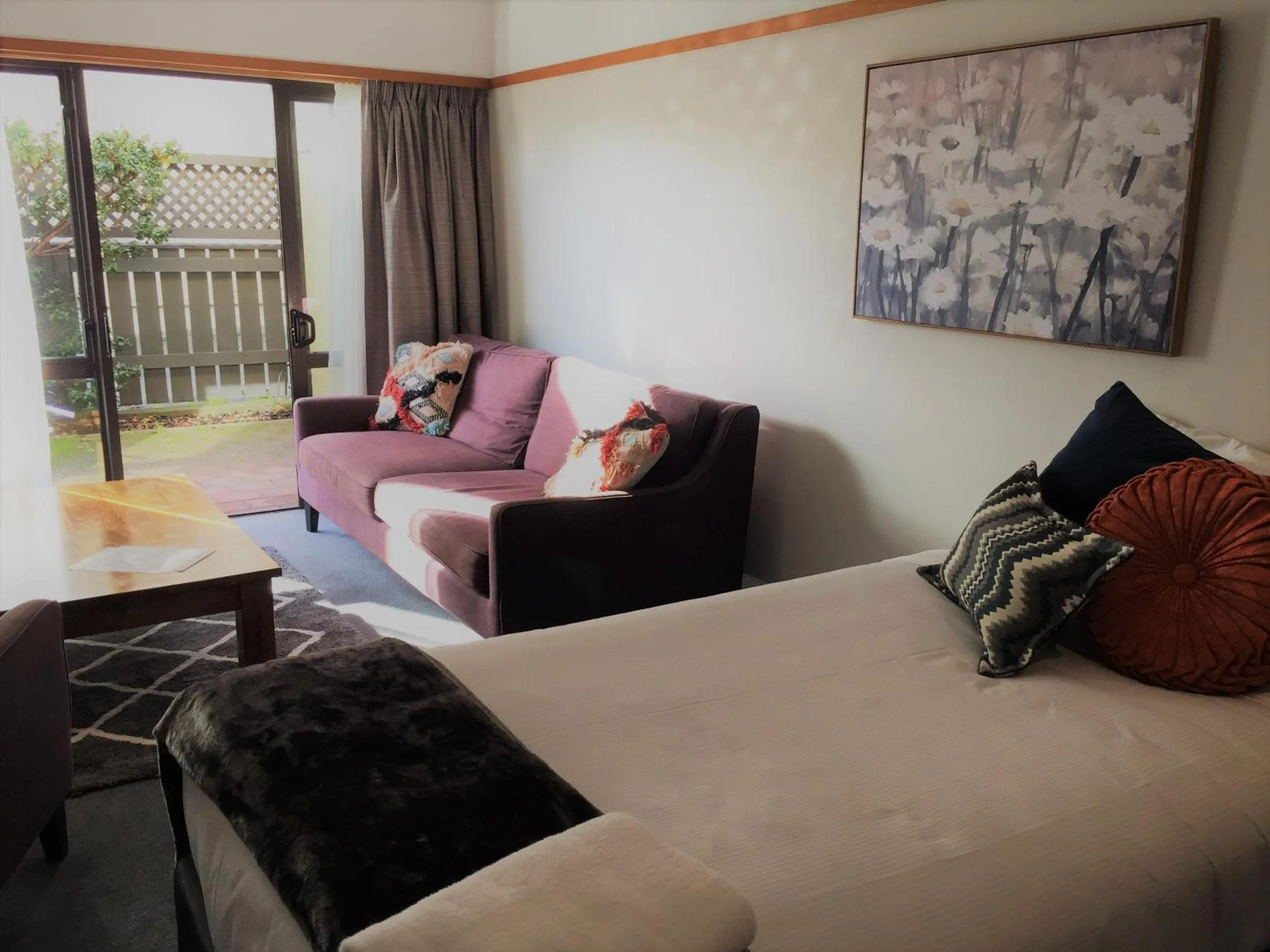 Living room in The Beachcomber Hotel