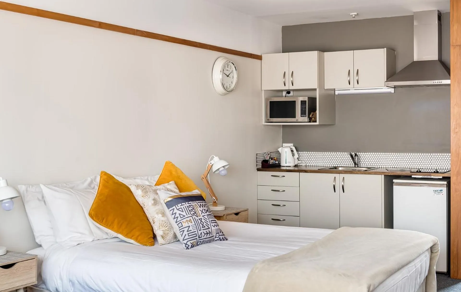 Bed in The Beachcomber Hotel