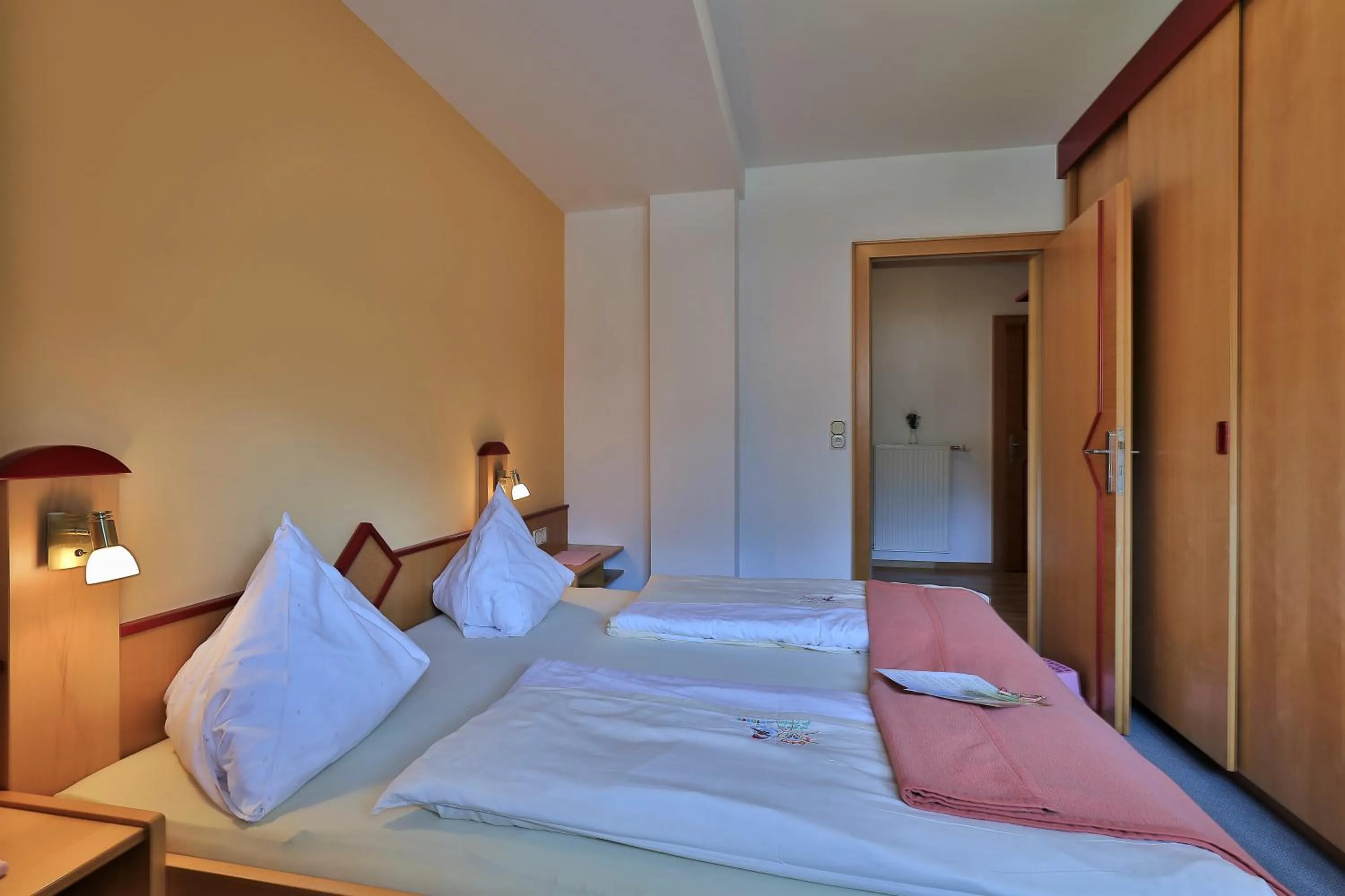 Bed in Hotel Garni Zerza