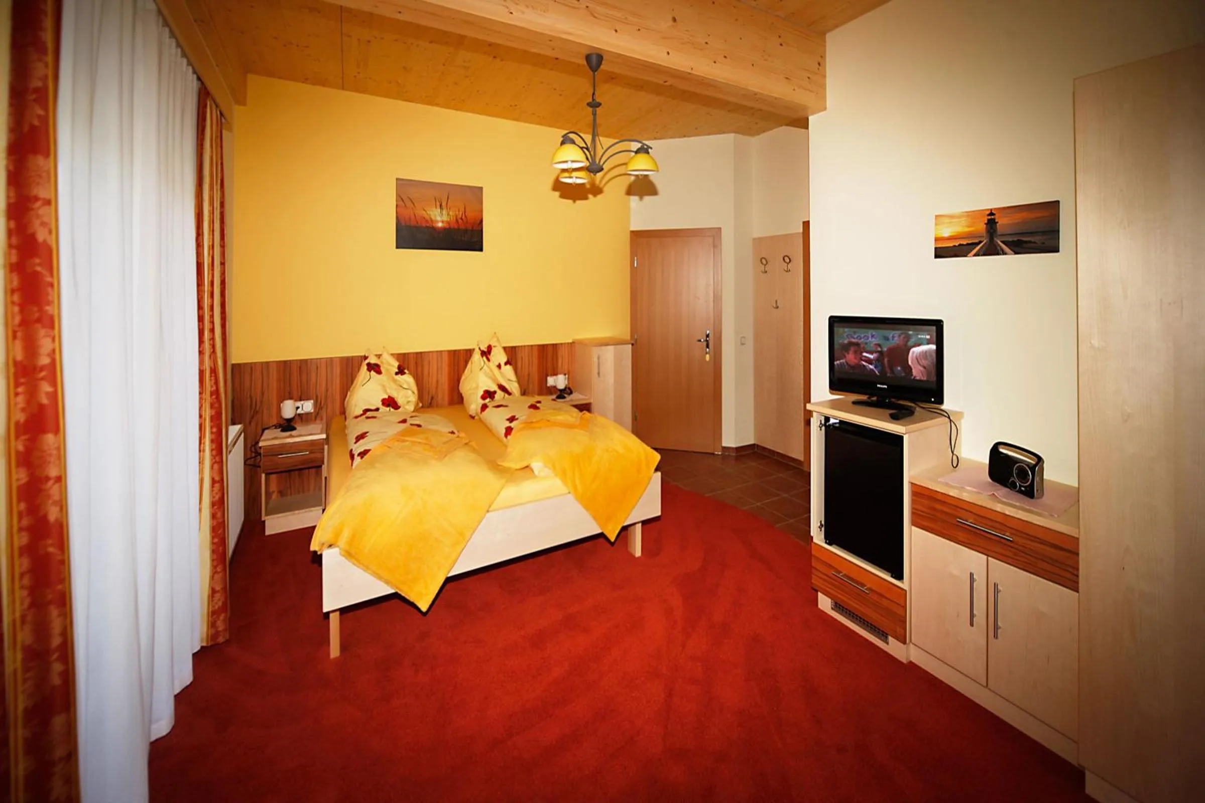 Bedroom, Bed in Hotel Garni Zerza
