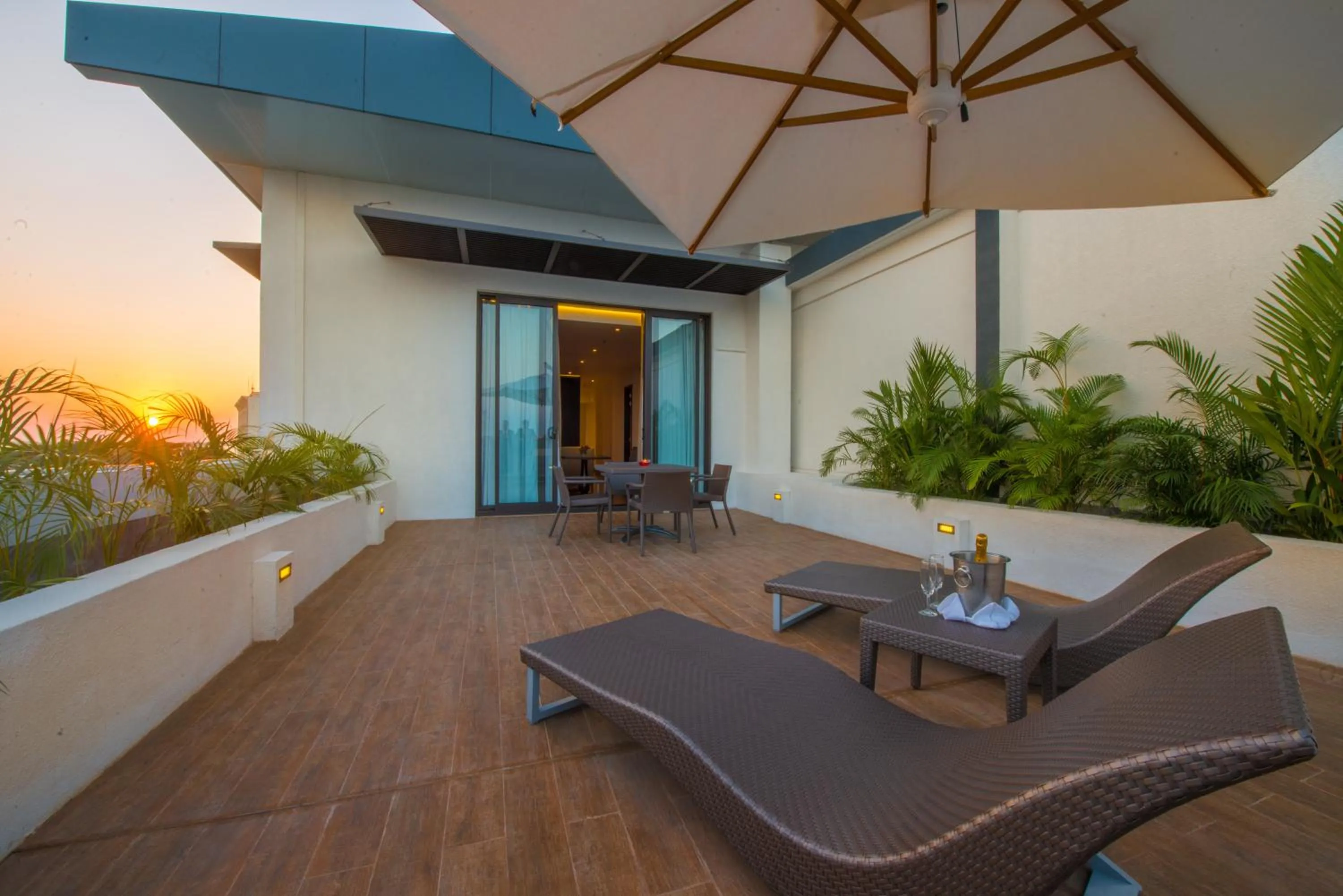 Balcony/Terrace in Vivanta Colombo, Airport Garden
