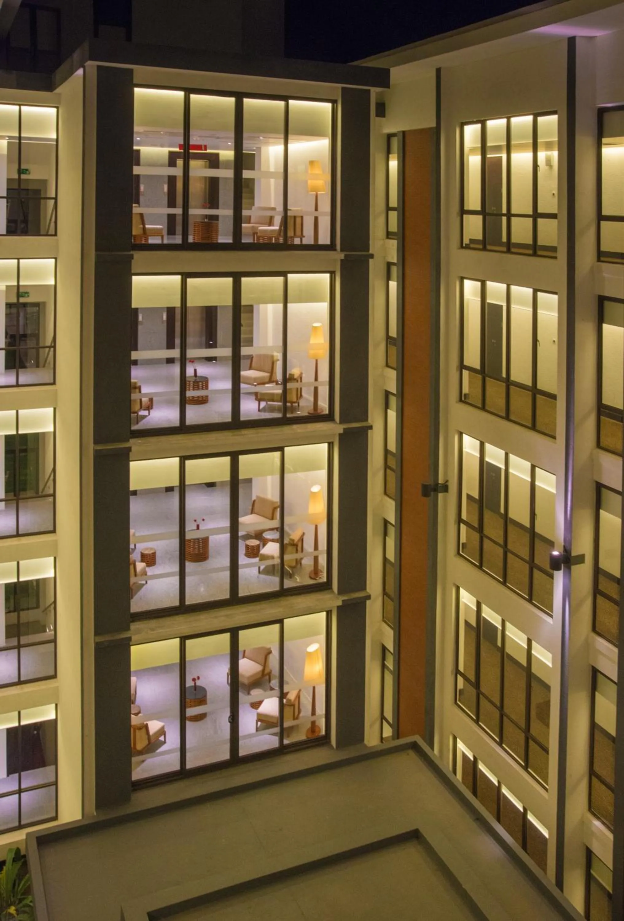 Facade/entrance in Vivanta Colombo, Airport Garden