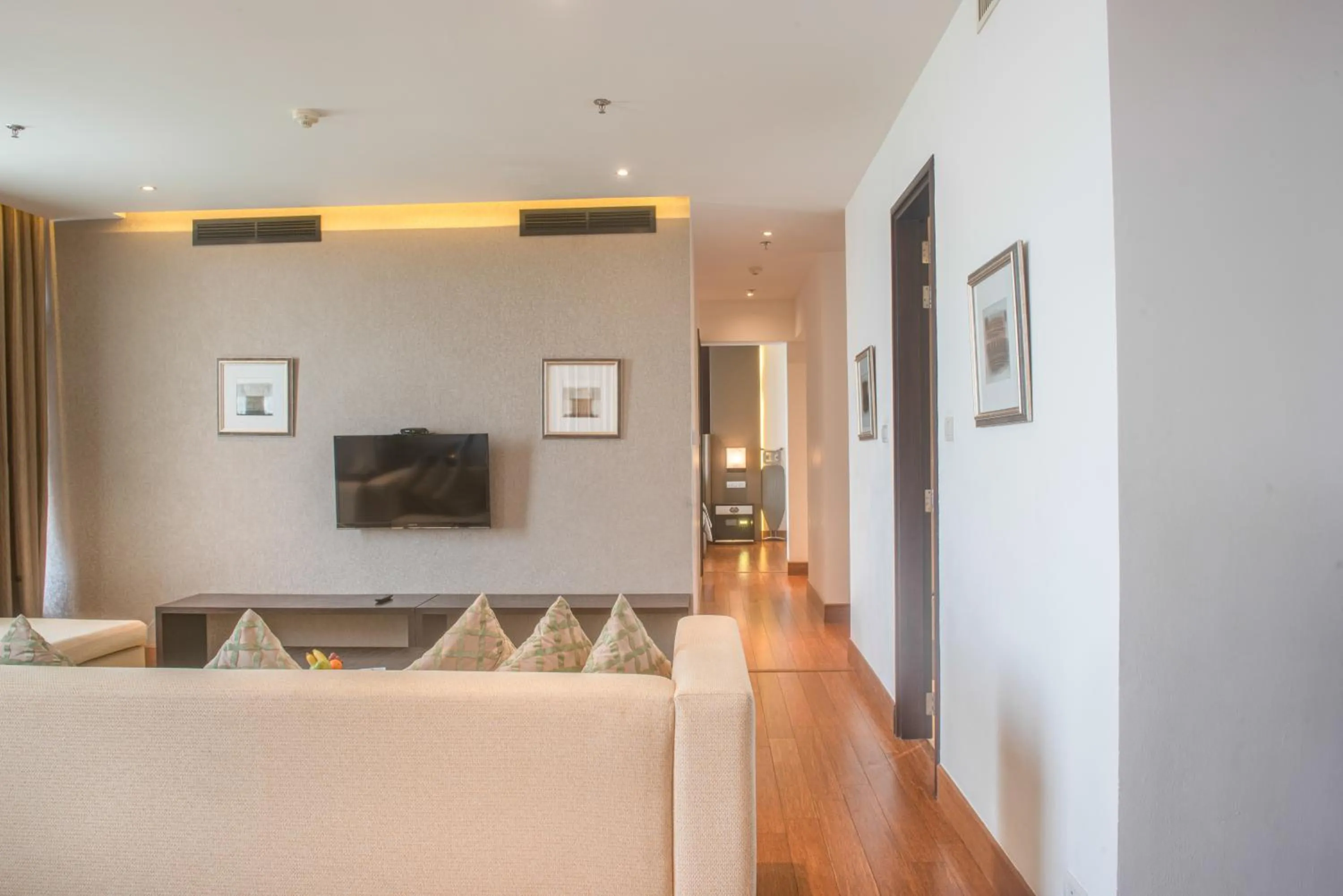 Living room in Vivanta Colombo, Airport Garden