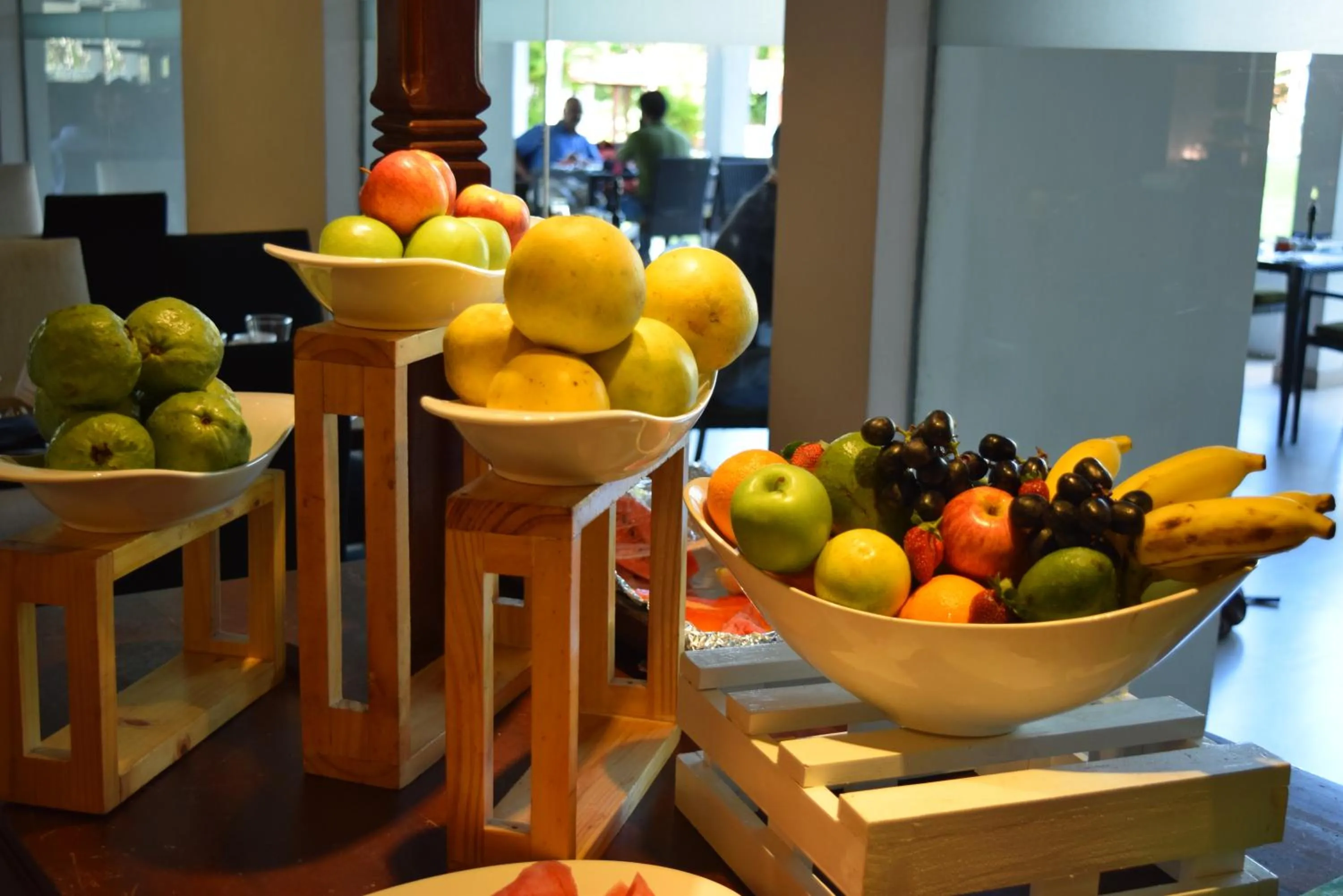 Restaurant/places to eat in Vivanta Colombo, Airport Garden