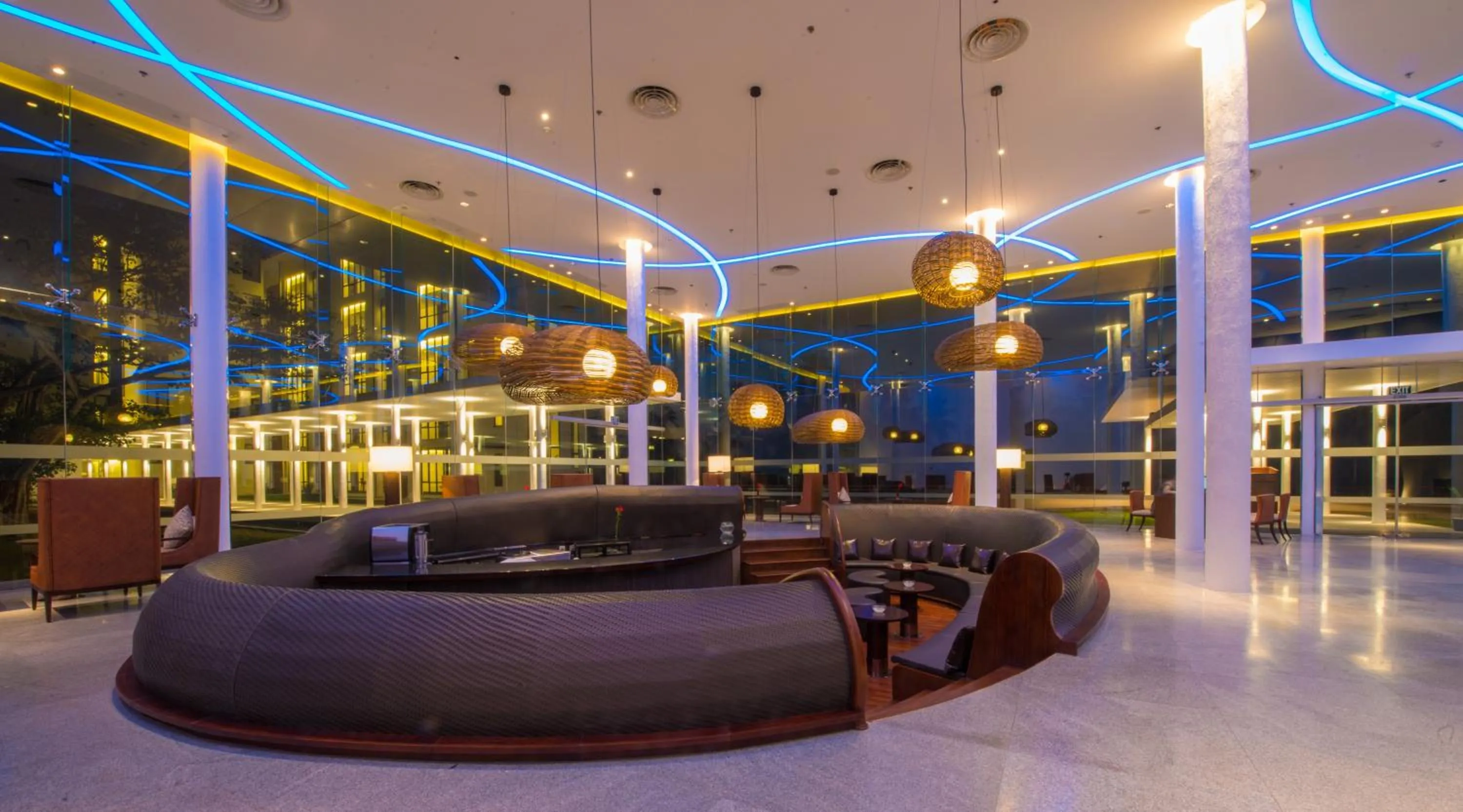 Lounge or bar in Vivanta Colombo, Airport Garden