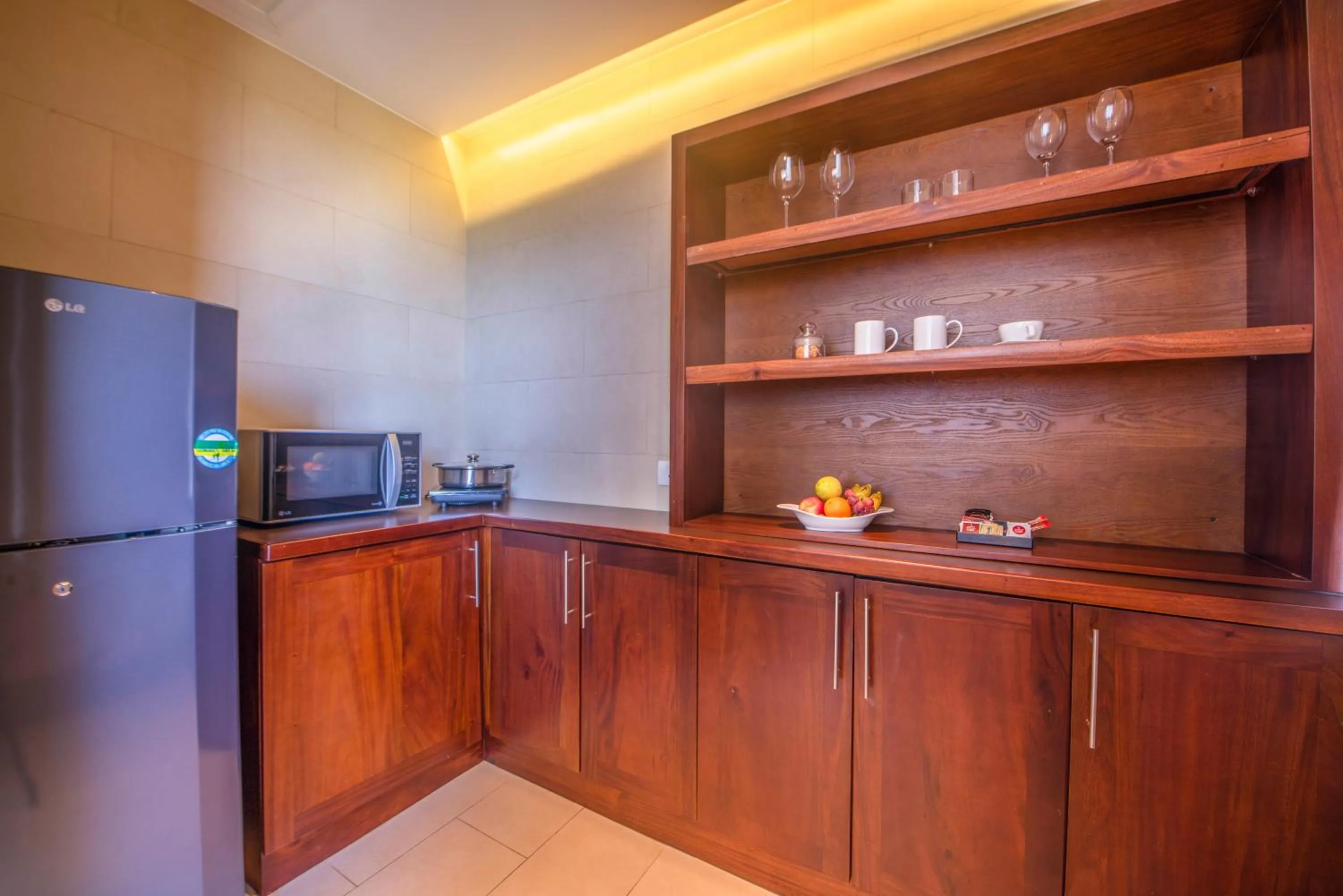 Kitchen or kitchenette in Vivanta Colombo, Airport Garden