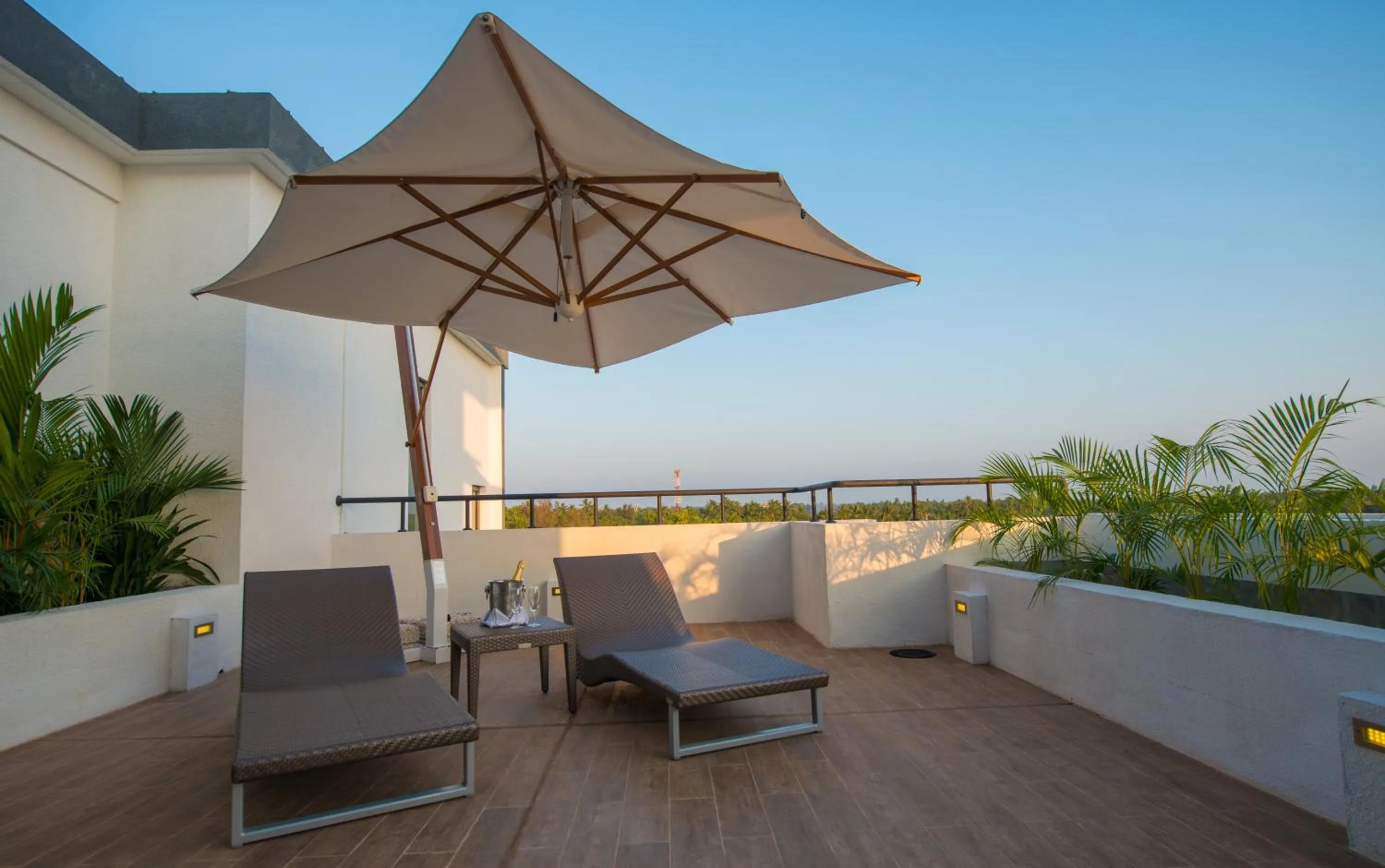 Day in Vivanta Colombo, Airport Garden