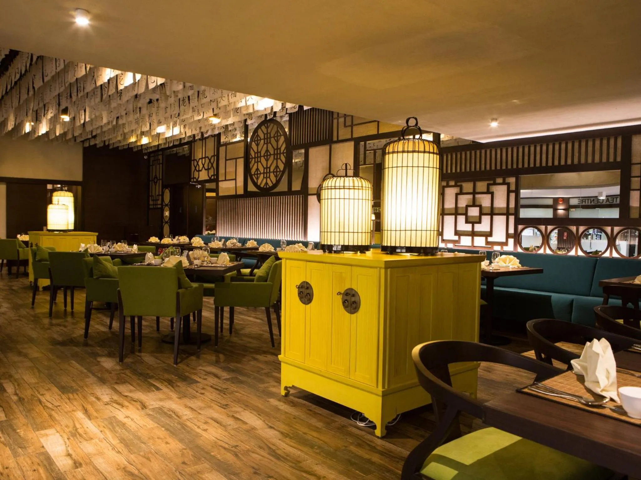 Restaurant/places to eat in Vivanta Colombo, Airport Garden