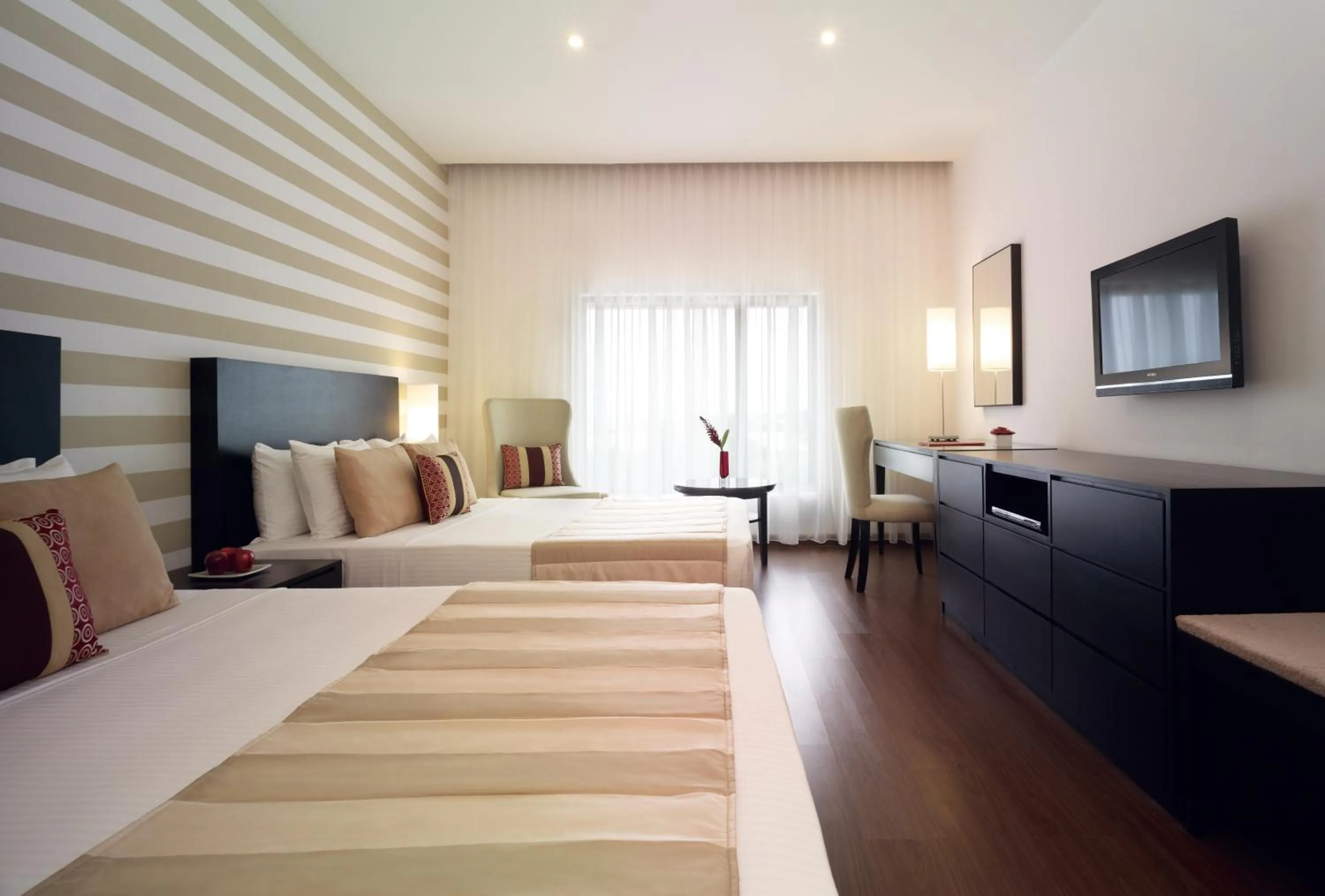 Bed in Vivanta Colombo, Airport Garden