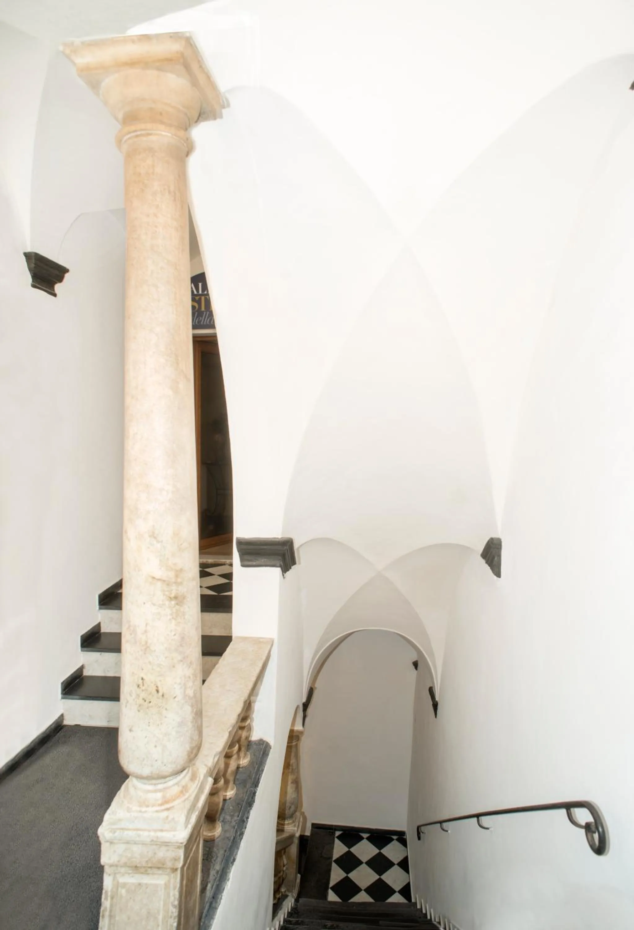 Decorative detail in Stella Della Marina