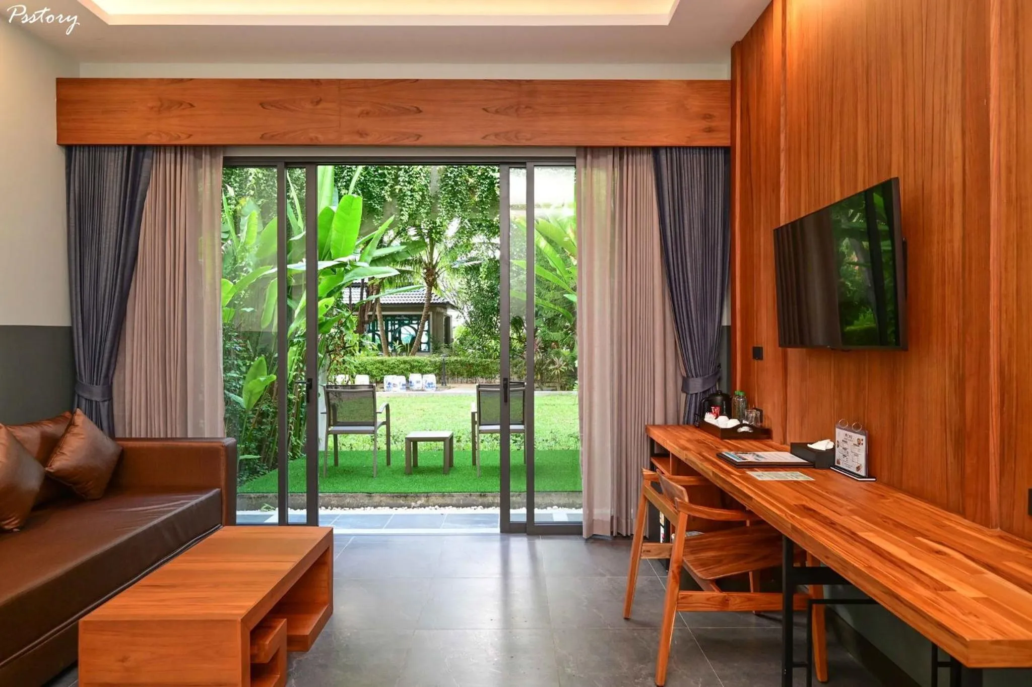 Garden in R-Mar Resort and Spa Patong, Phuket