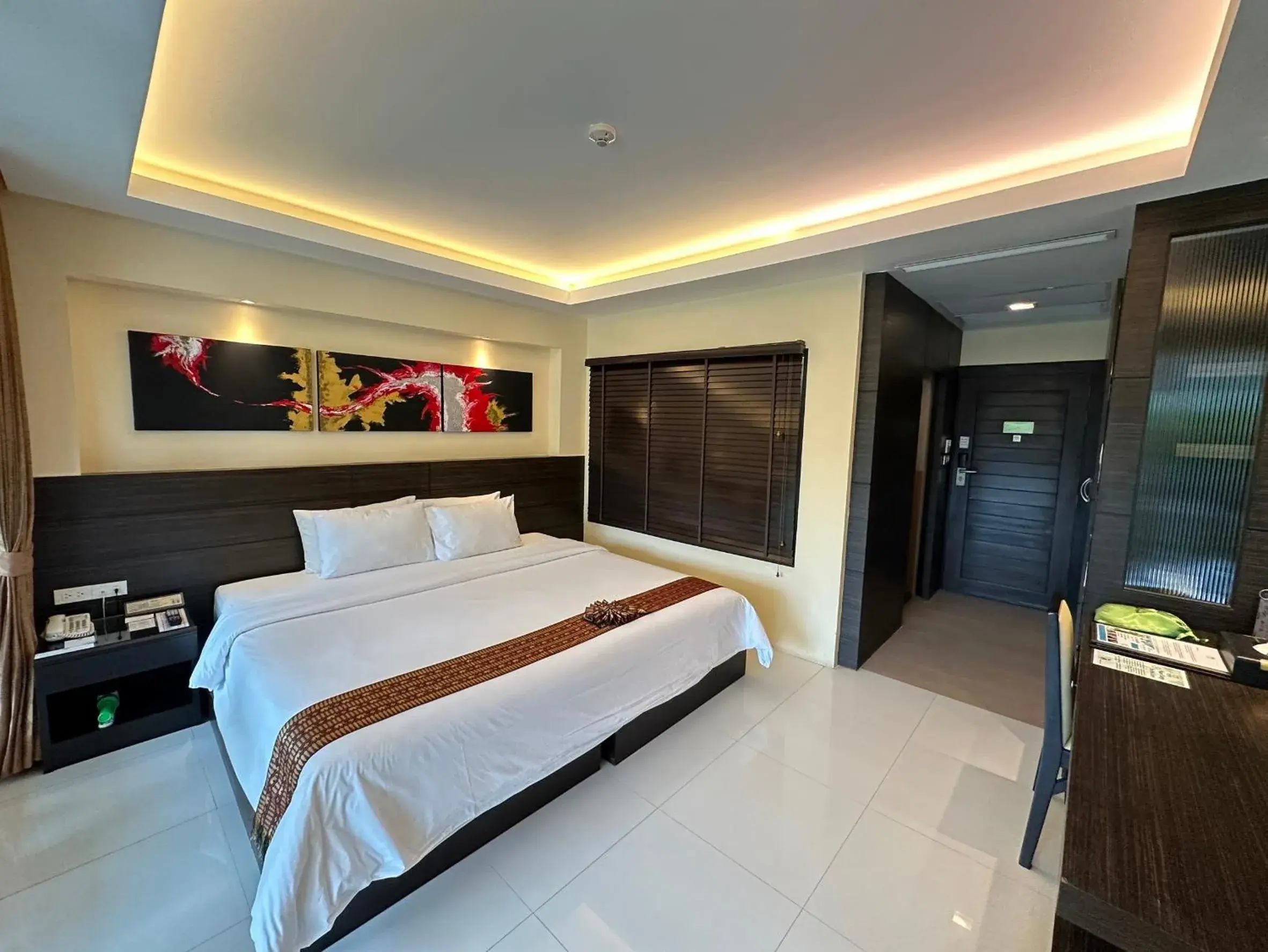 Bed in R-Mar Resort and Spa Patong, Phuket Bed in R-Mar Resort and Spa Patong, Phuket
