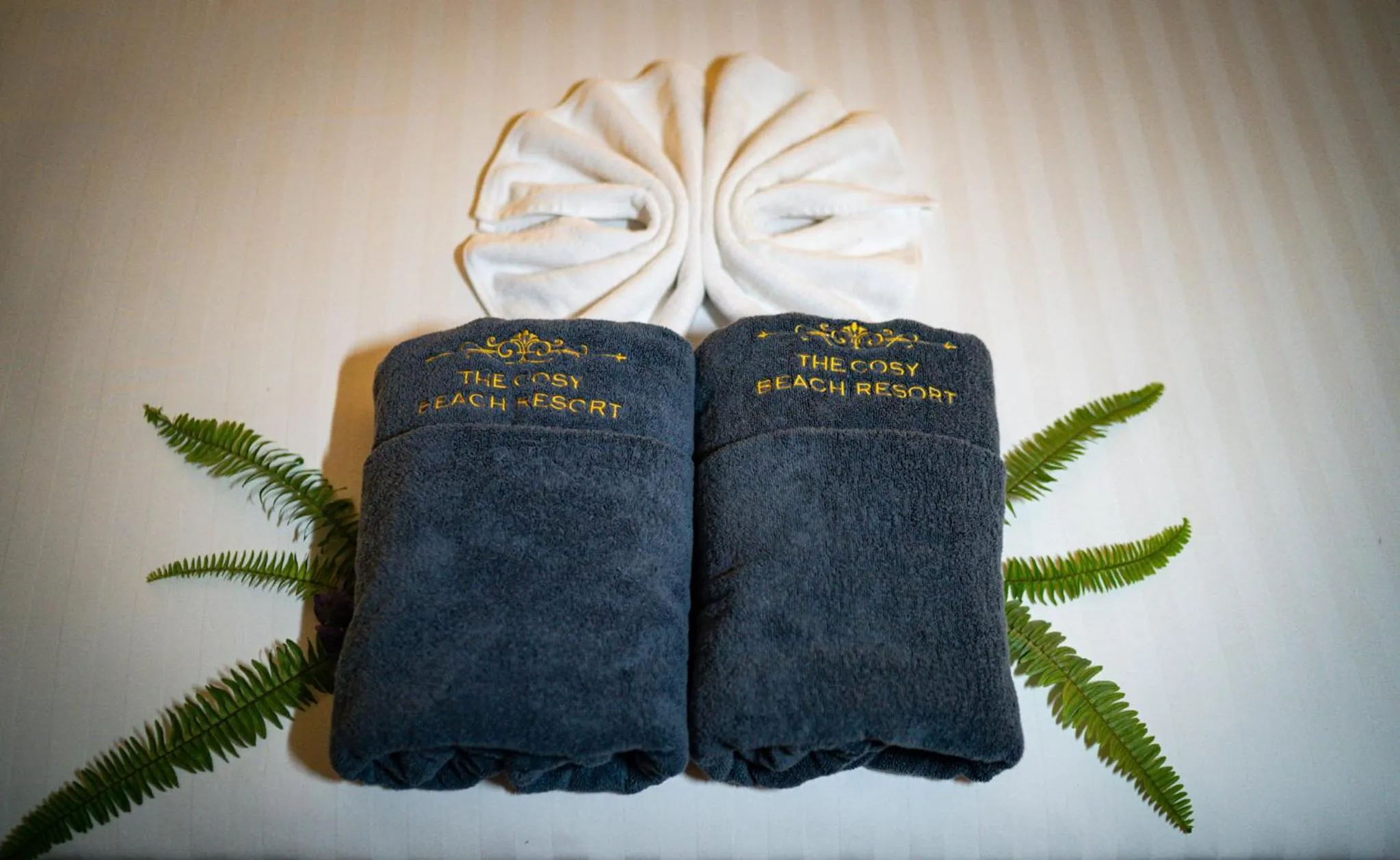 The Cosy Maenam Beach Resort