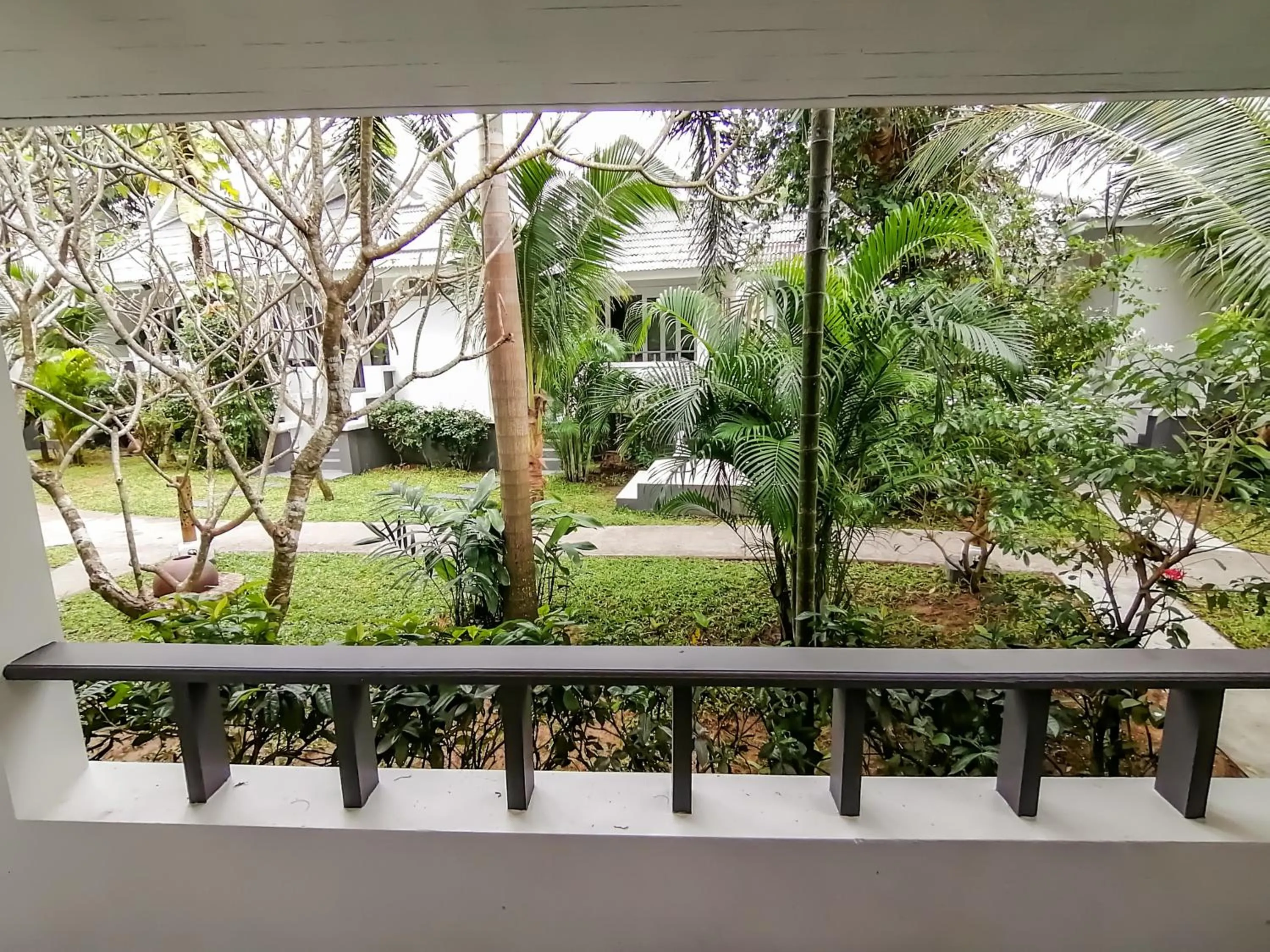 Balcony/Terrace in The Cosy Maenam Beach Resort