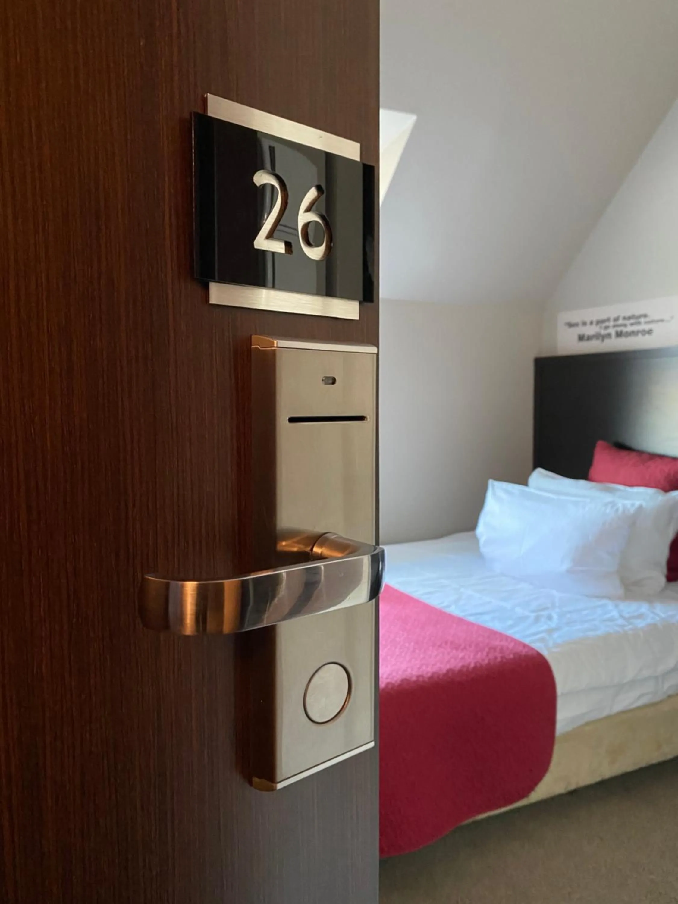 Bed in Comm Hotel Poznań Airport