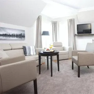 TV and multimedia in Comm Hotel Poznań Airport